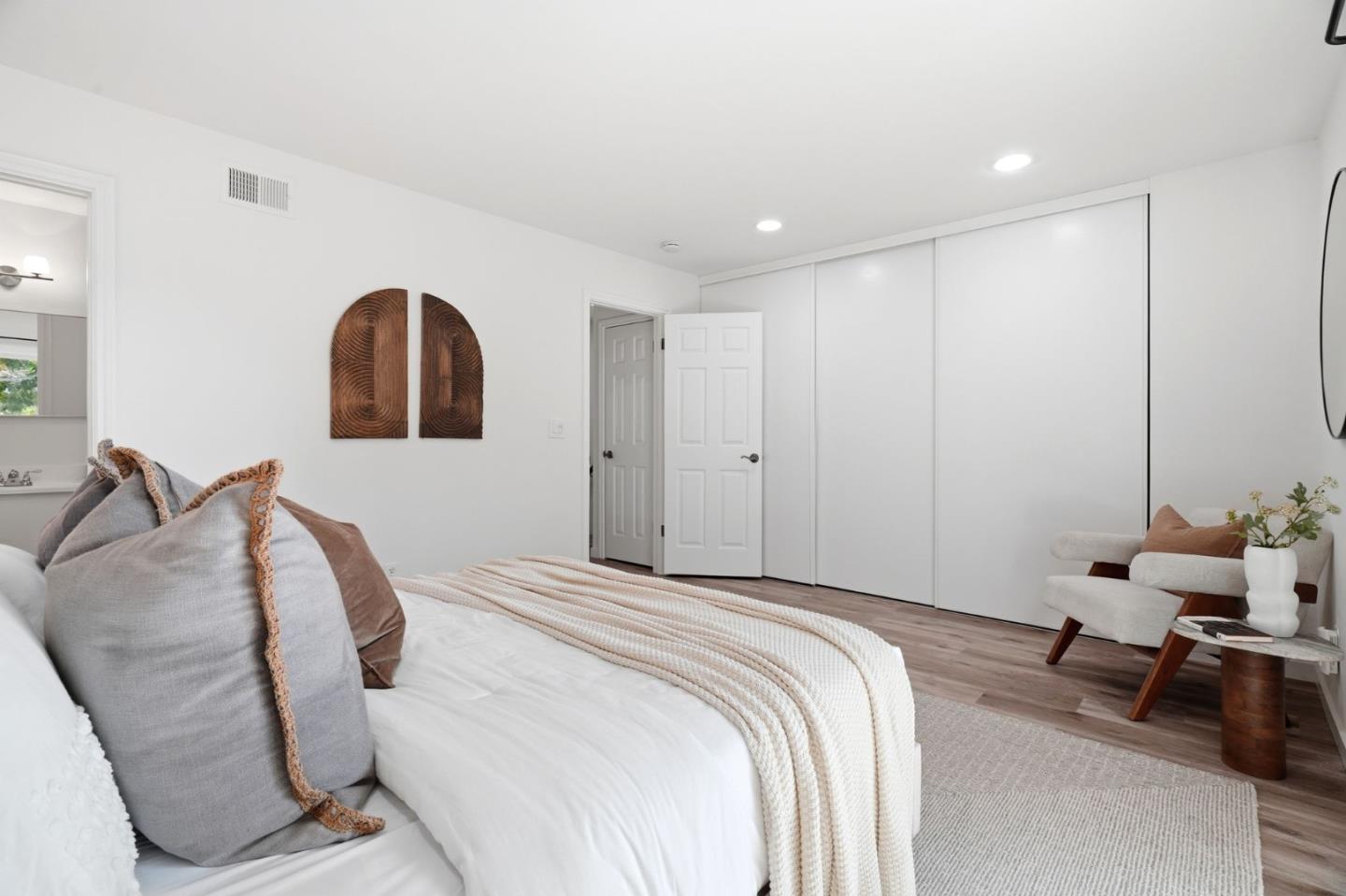 Photo #17: ML82039037 Listing: Photo #17