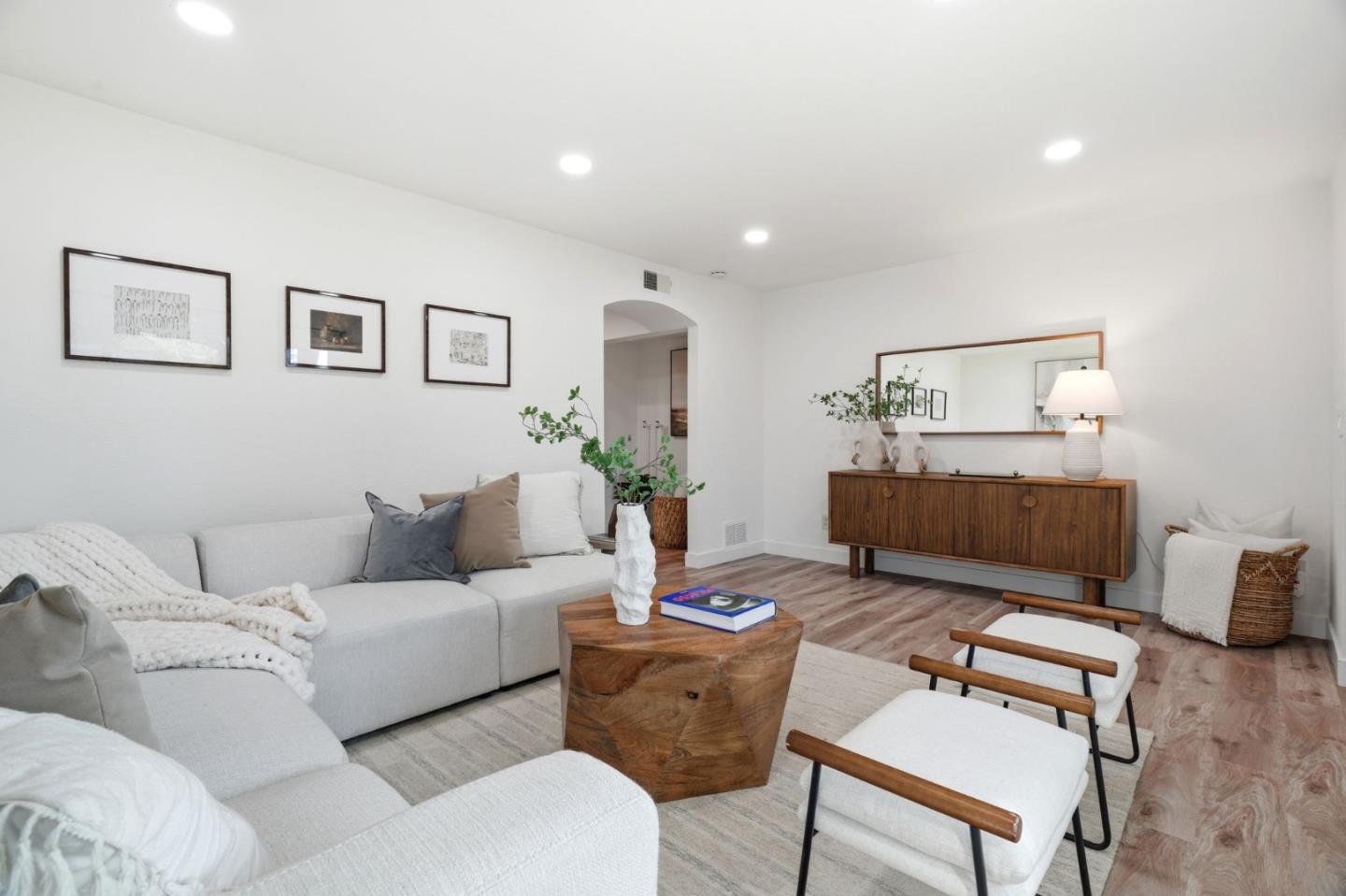 Photo #4: ML82039037 Listing: Photo #4