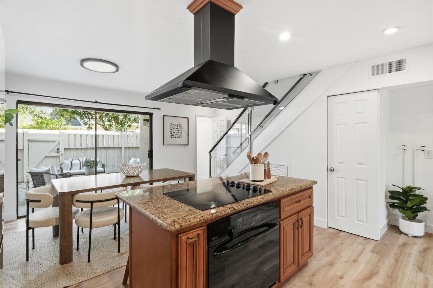 Photo #9: ML82039037 Listing: Photo #9