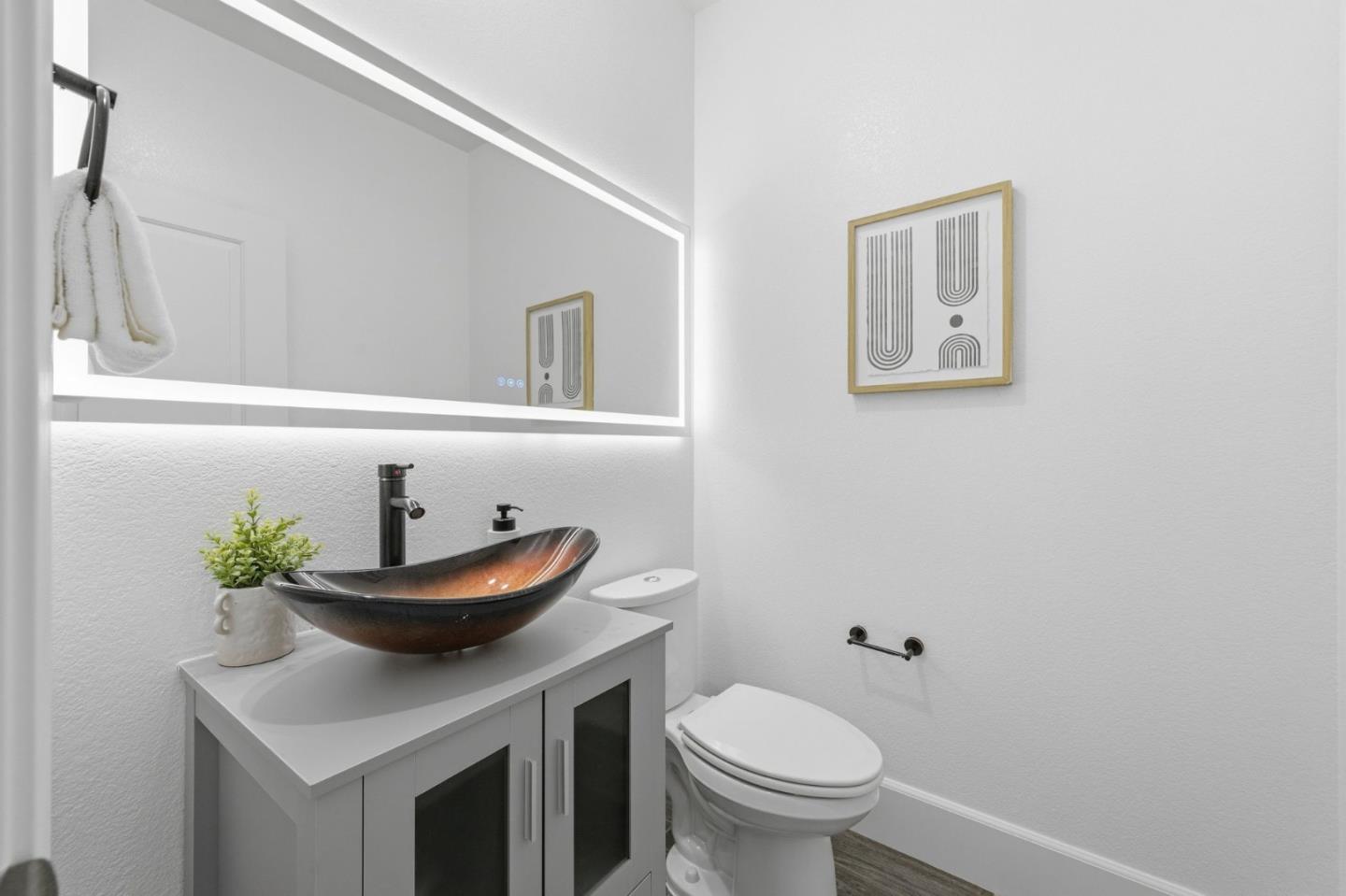 Detail Gallery Image 12 of 70 For 2610 Lone Oak Ln, Gilroy,  CA 95020 - 5 Beds | 4/1 Baths