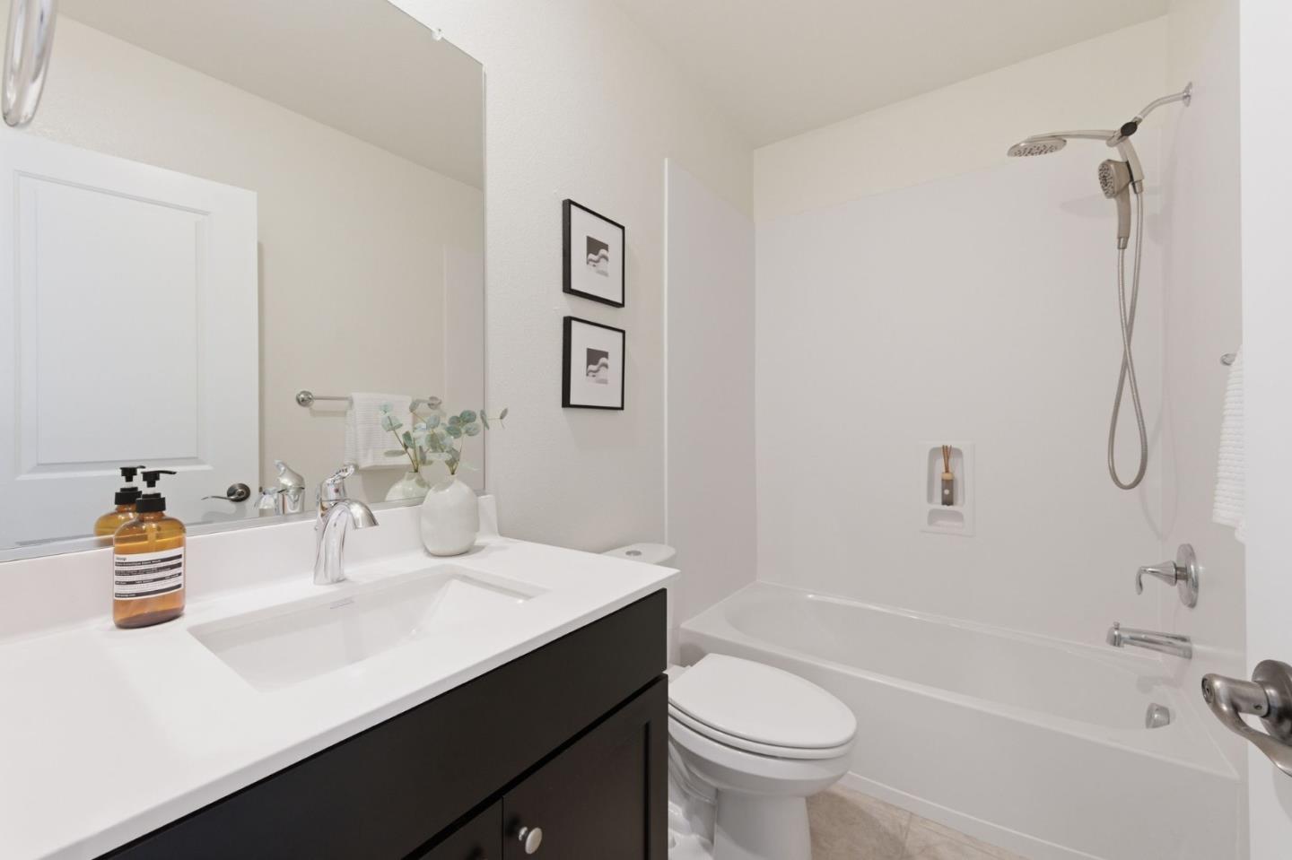 Detail Gallery Image 37 of 70 For 2610 Lone Oak Ln, Gilroy,  CA 95020 - 5 Beds | 4/1 Baths