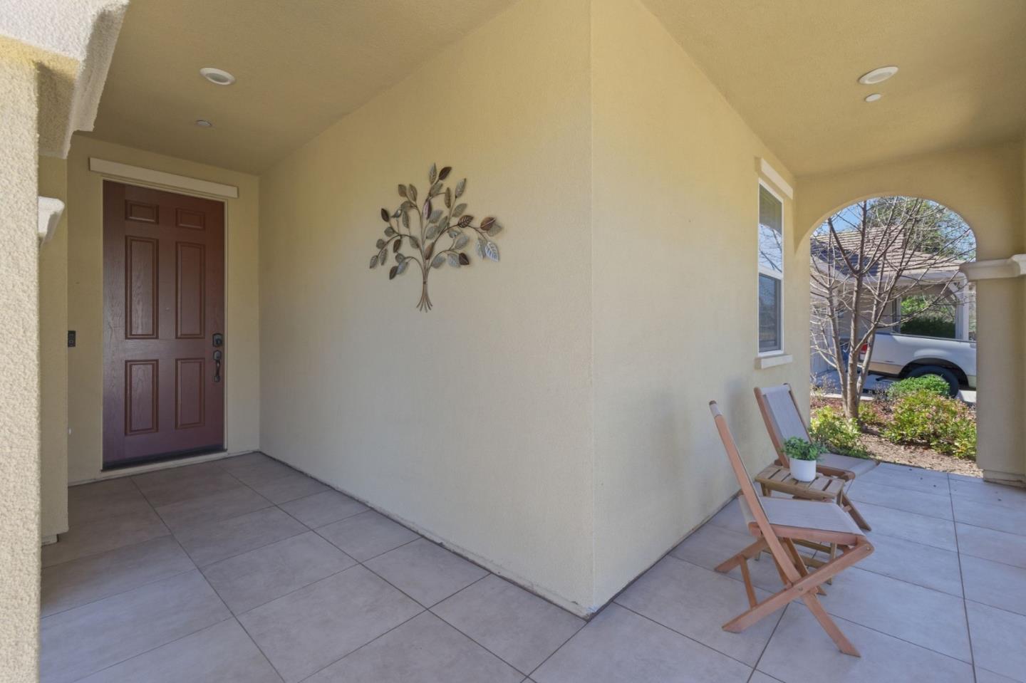 Detail Gallery Image 4 of 70 For 2610 Lone Oak Ln, Gilroy,  CA 95020 - 5 Beds | 4/1 Baths