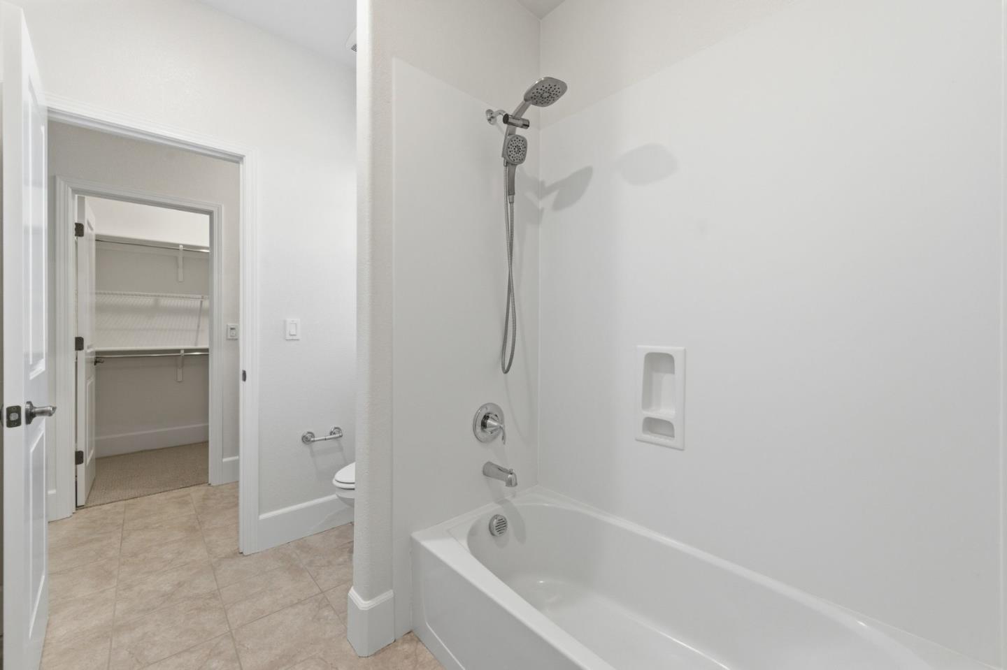 Detail Gallery Image 47 of 70 For 2610 Lone Oak Ln, Gilroy,  CA 95020 - 5 Beds | 4/1 Baths