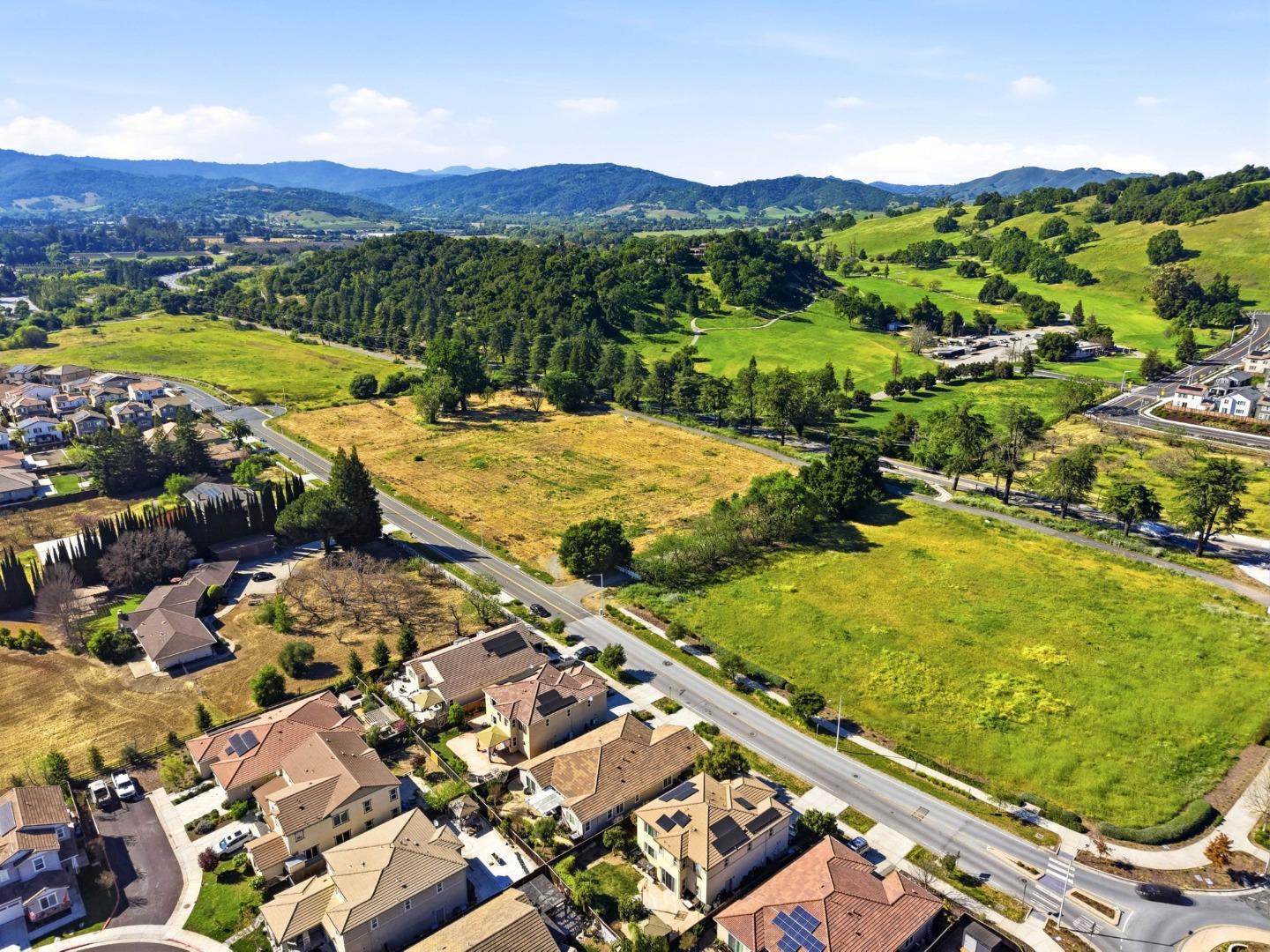 Detail Gallery Image 69 of 70 For 2610 Lone Oak Ln, Gilroy,  CA 95020 - 5 Beds | 4/1 Baths