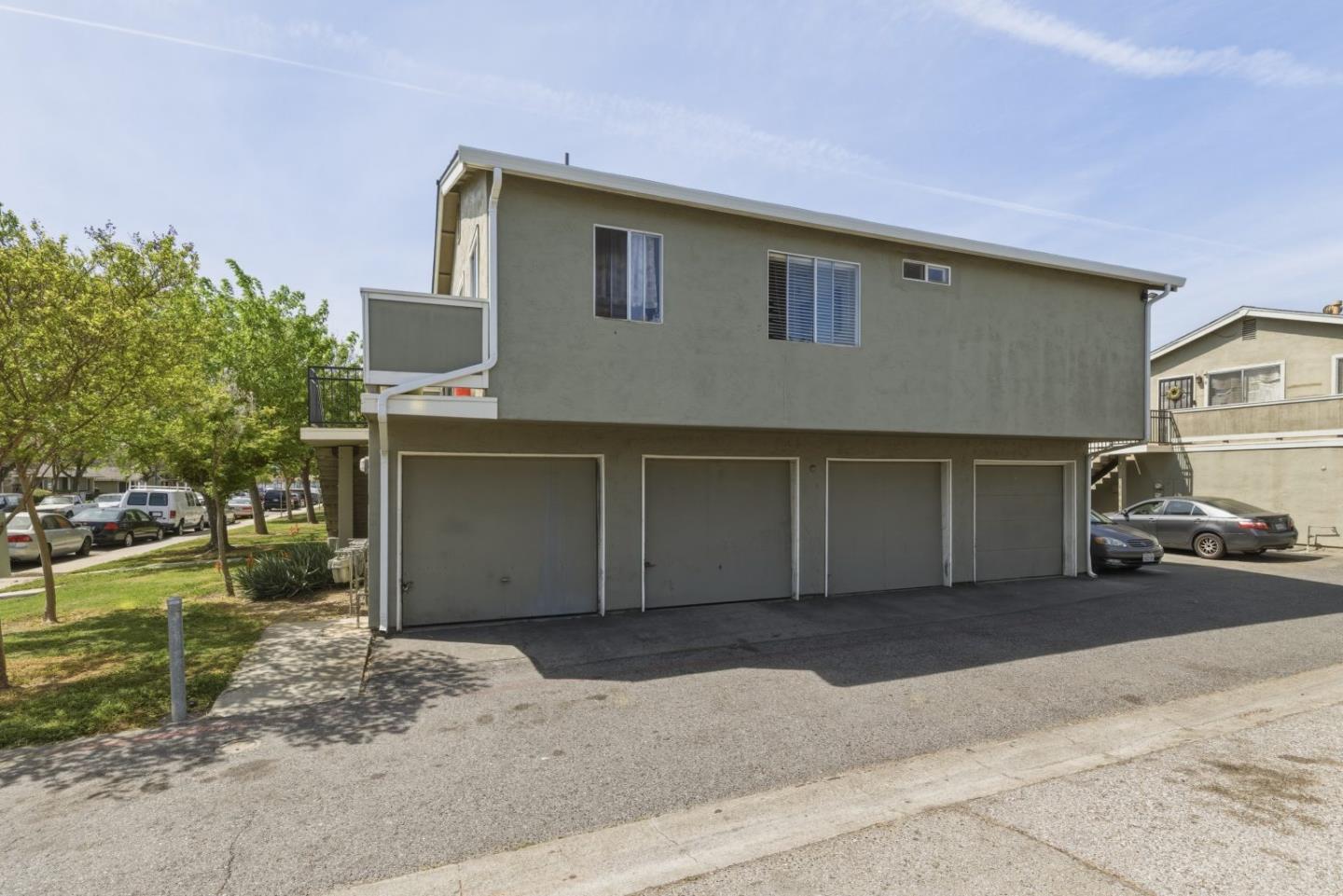 Detail Gallery Image 8 of 16 For 1395 Mcquesten Dr #D,  San Jose,  CA 95122 - 2 Beds | 1 Baths