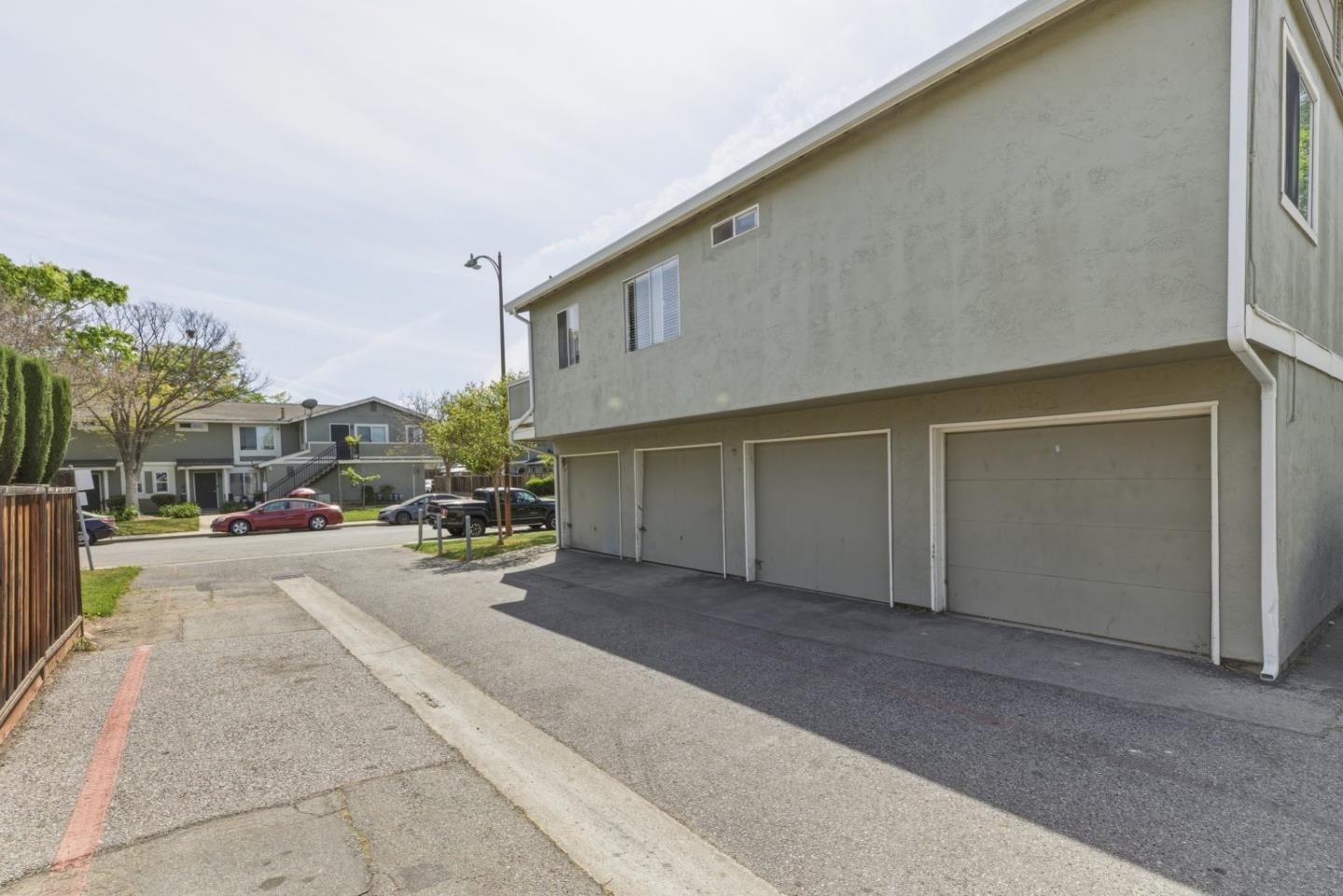 Detail Gallery Image 9 of 16 For 1395 Mcquesten Dr #D,  San Jose,  CA 95122 - 2 Beds | 1 Baths