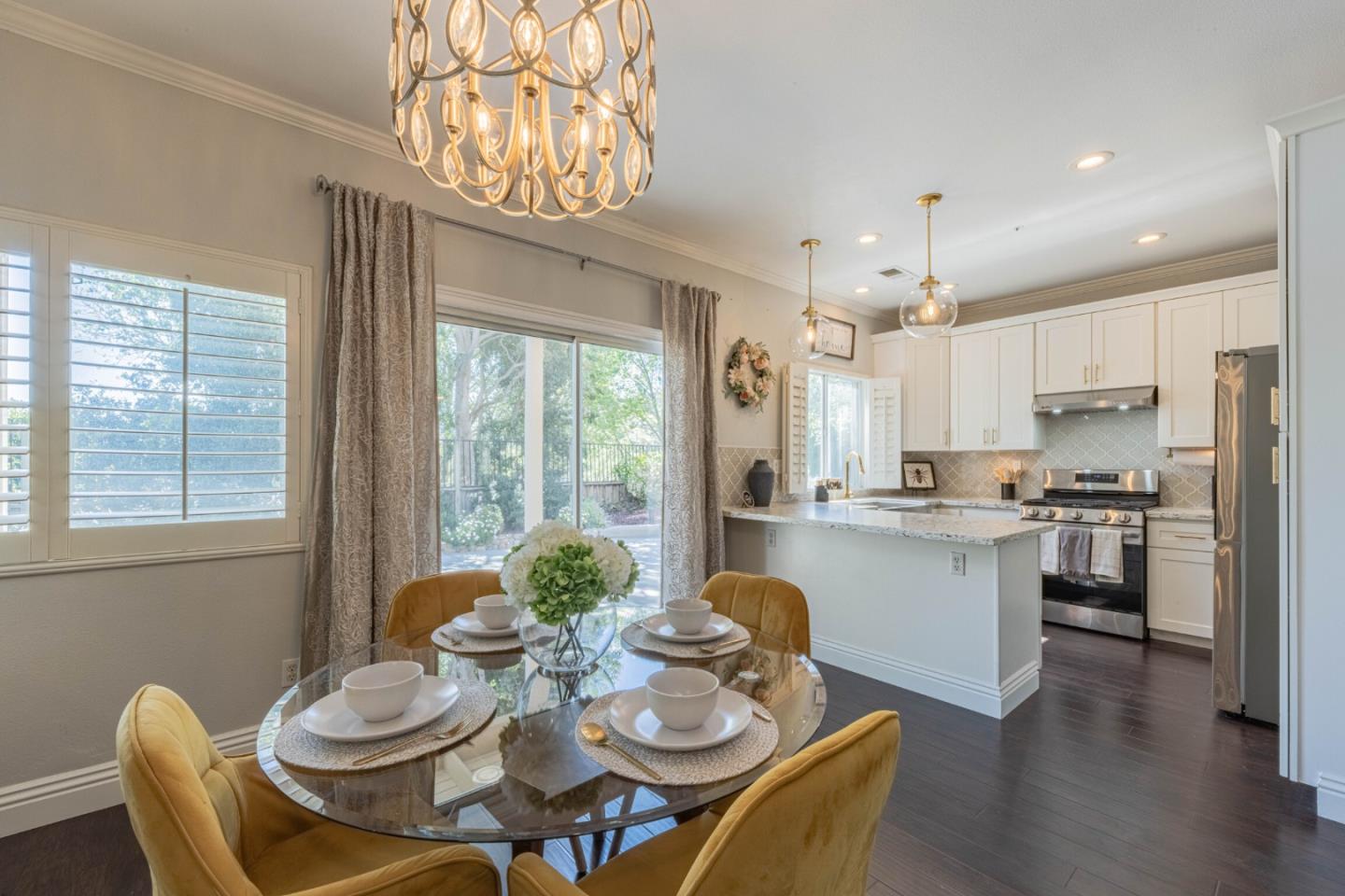 Detail Gallery Image 12 of 48 For 25215 Azalea Ct, Salinas,  CA 93908 - 3 Beds | 2/1 Baths