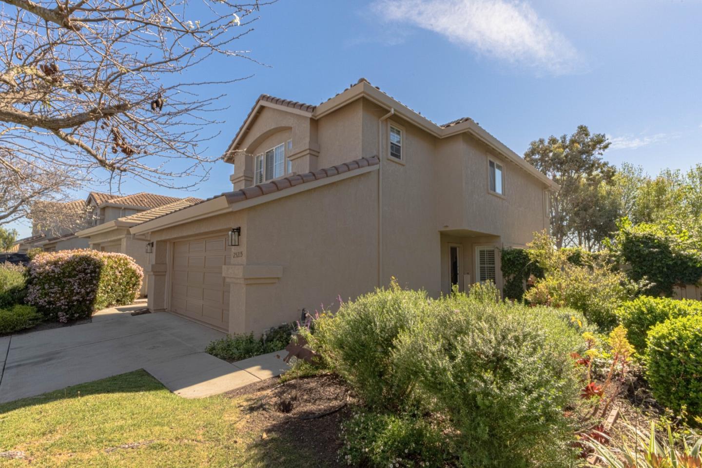 Detail Gallery Image 2 of 48 For 25215 Azalea Ct, Salinas,  CA 93908 - 3 Beds | 2/1 Baths