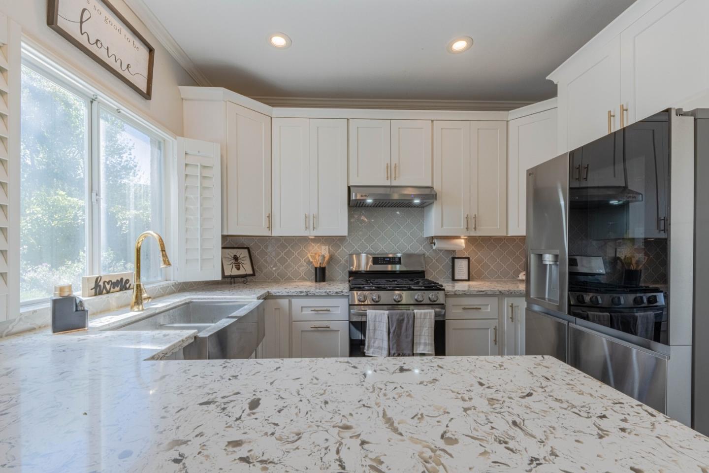 Detail Gallery Image 20 of 48 For 25215 Azalea Ct, Salinas,  CA 93908 - 3 Beds | 2/1 Baths