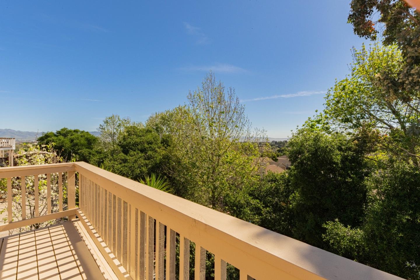 Detail Gallery Image 27 of 48 For 25215 Azalea Ct, Salinas,  CA 93908 - 3 Beds | 2/1 Baths