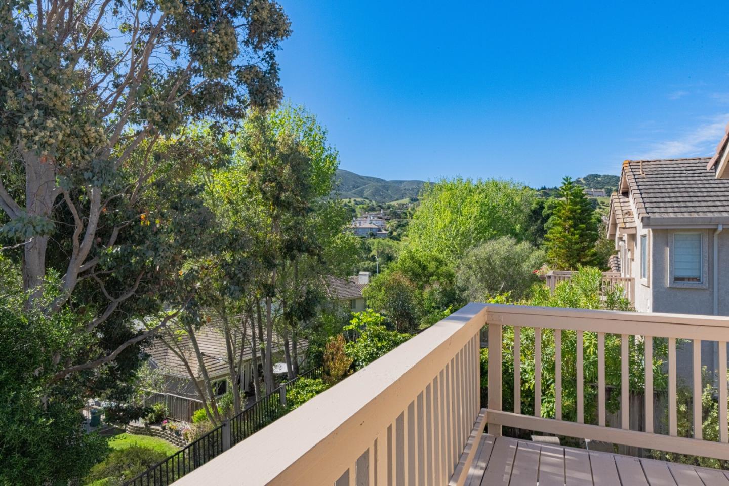 Detail Gallery Image 28 of 48 For 25215 Azalea Ct, Salinas,  CA 93908 - 3 Beds | 2/1 Baths