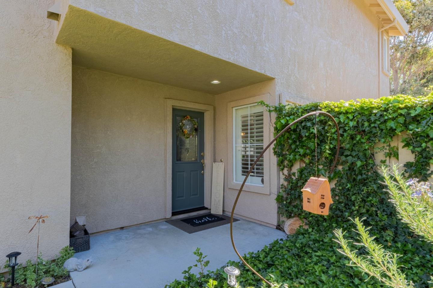 Detail Gallery Image 3 of 48 For 25215 Azalea Ct, Salinas,  CA 93908 - 3 Beds | 2/1 Baths