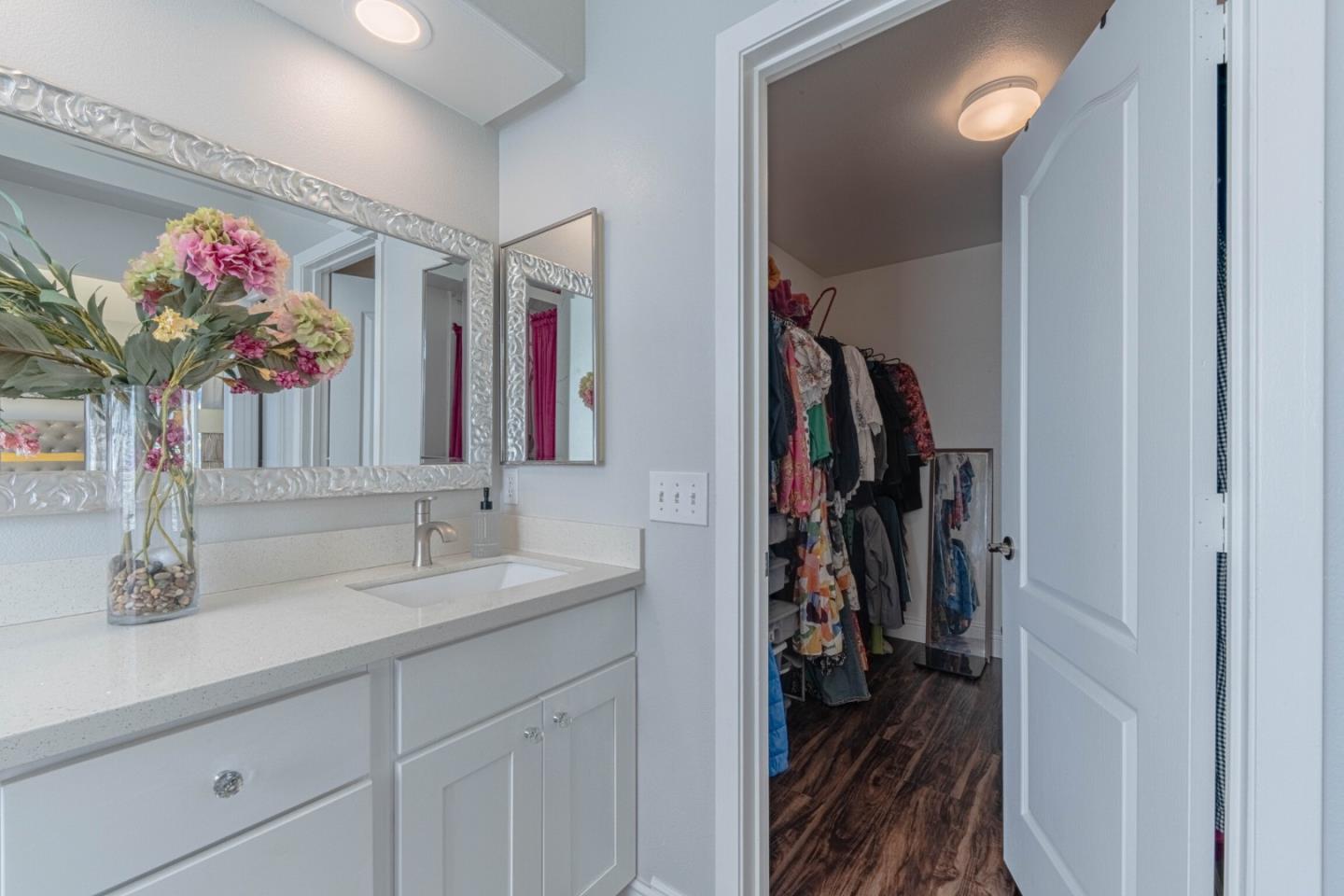 Detail Gallery Image 34 of 48 For 25215 Azalea Ct, Salinas,  CA 93908 - 3 Beds | 2/1 Baths