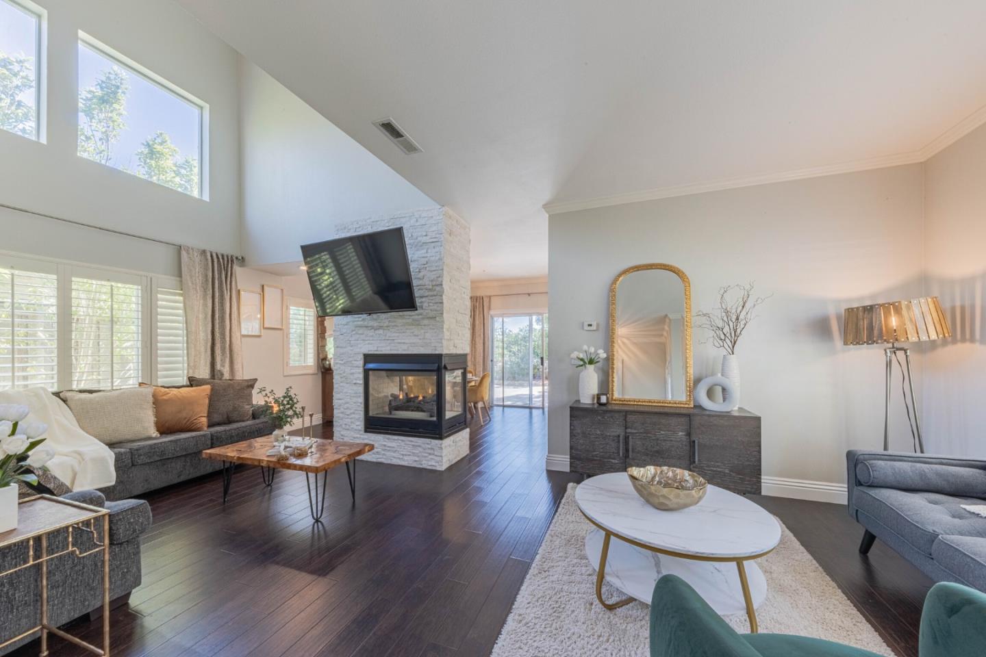 Detail Gallery Image 6 of 48 For 25215 Azalea Ct, Salinas,  CA 93908 - 3 Beds | 2/1 Baths
