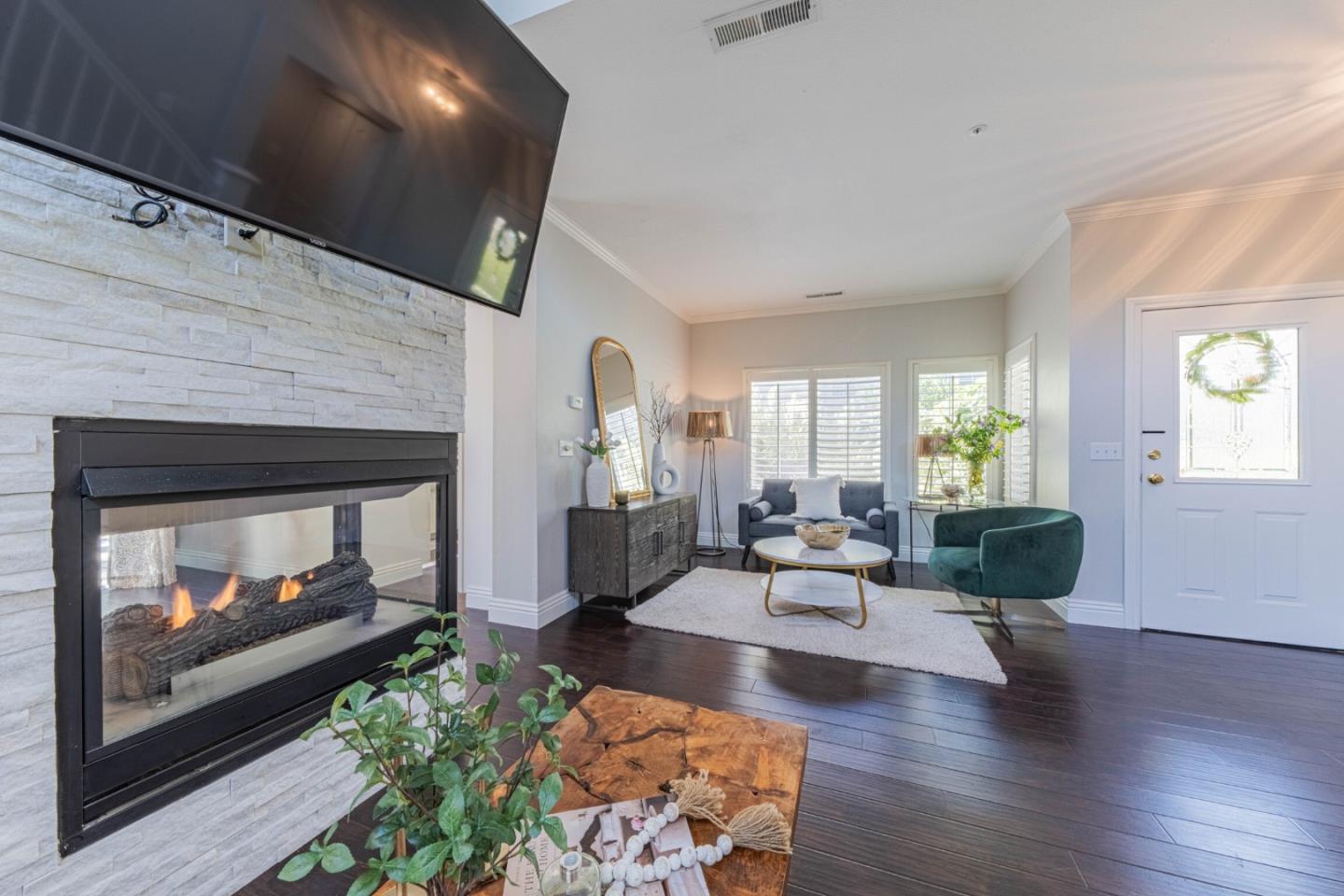 Detail Gallery Image 7 of 48 For 25215 Azalea Ct, Salinas,  CA 93908 - 3 Beds | 2/1 Baths