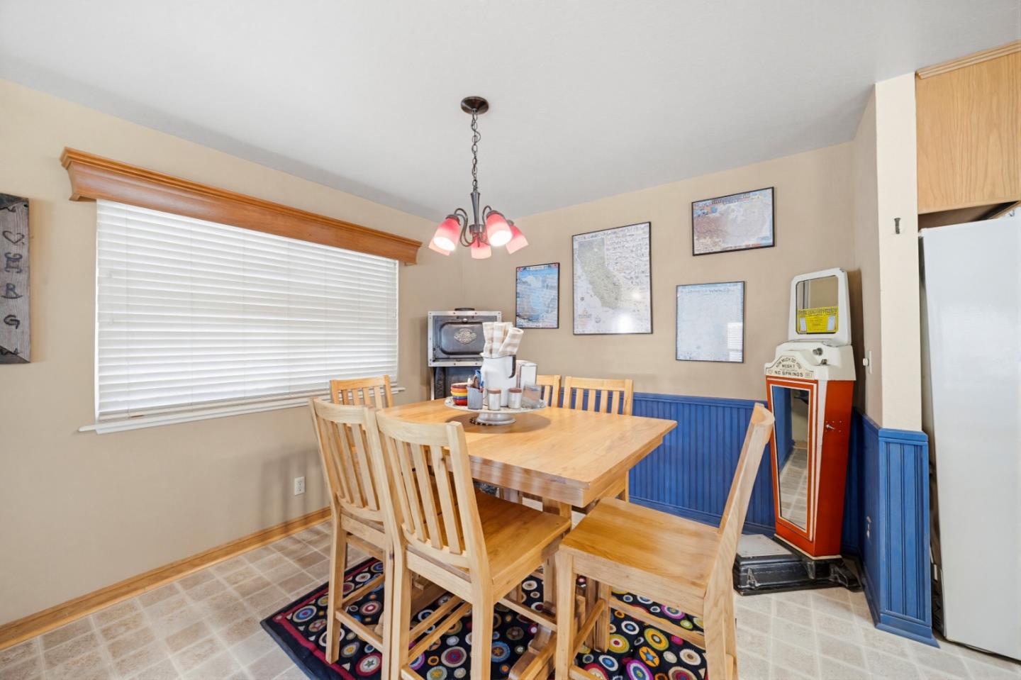 Detail Gallery Image 11 of 33 For 805 Iverson St, Salinas,  CA 93901 - 4 Beds | 3 Baths