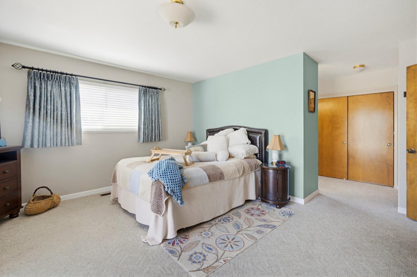 Detail Gallery Image 14 of 33 For 805 Iverson St, Salinas,  CA 93901 - 4 Beds | 3 Baths