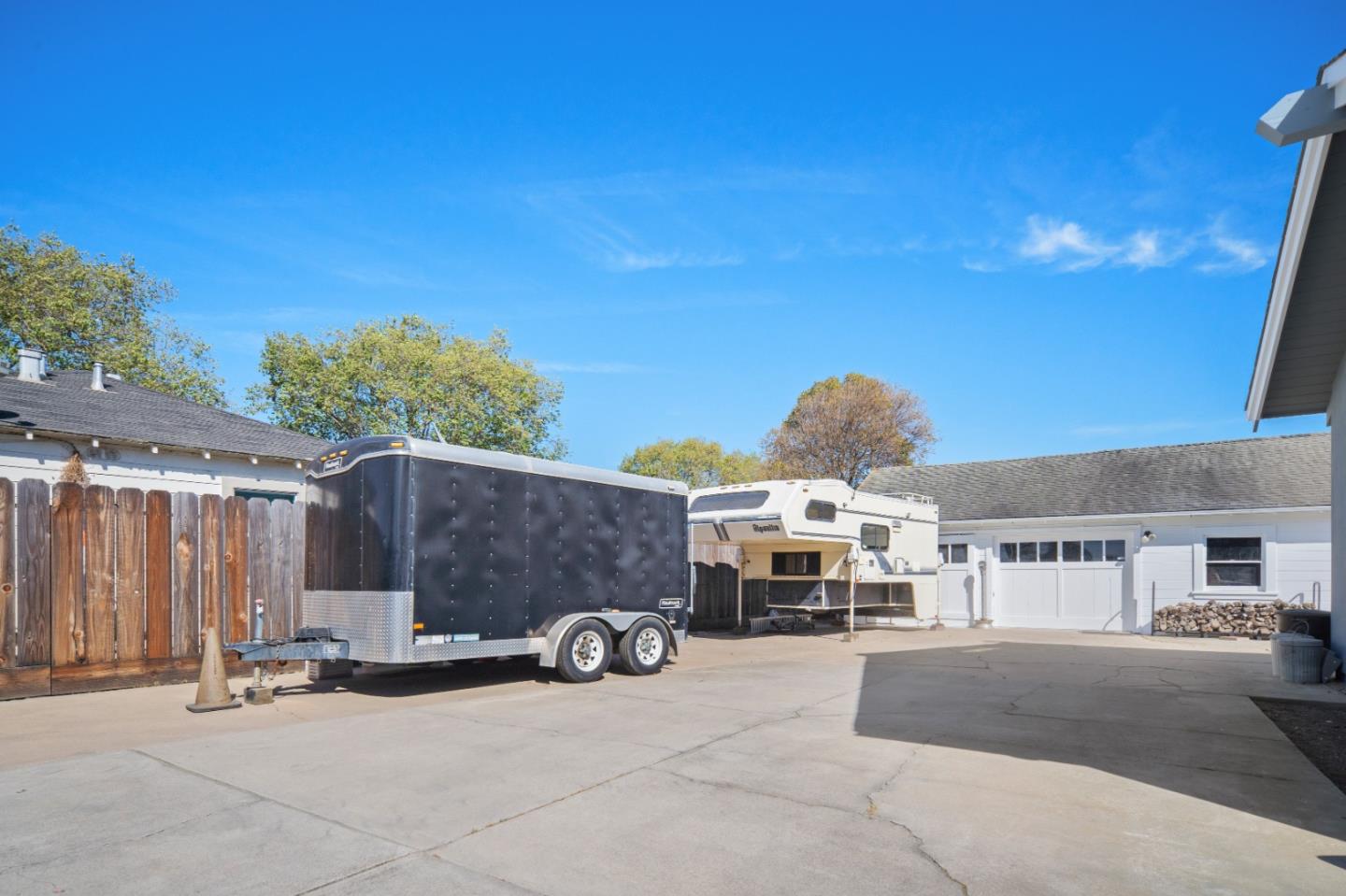 Detail Gallery Image 30 of 33 For 805 Iverson St, Salinas,  CA 93901 - 4 Beds | 3 Baths