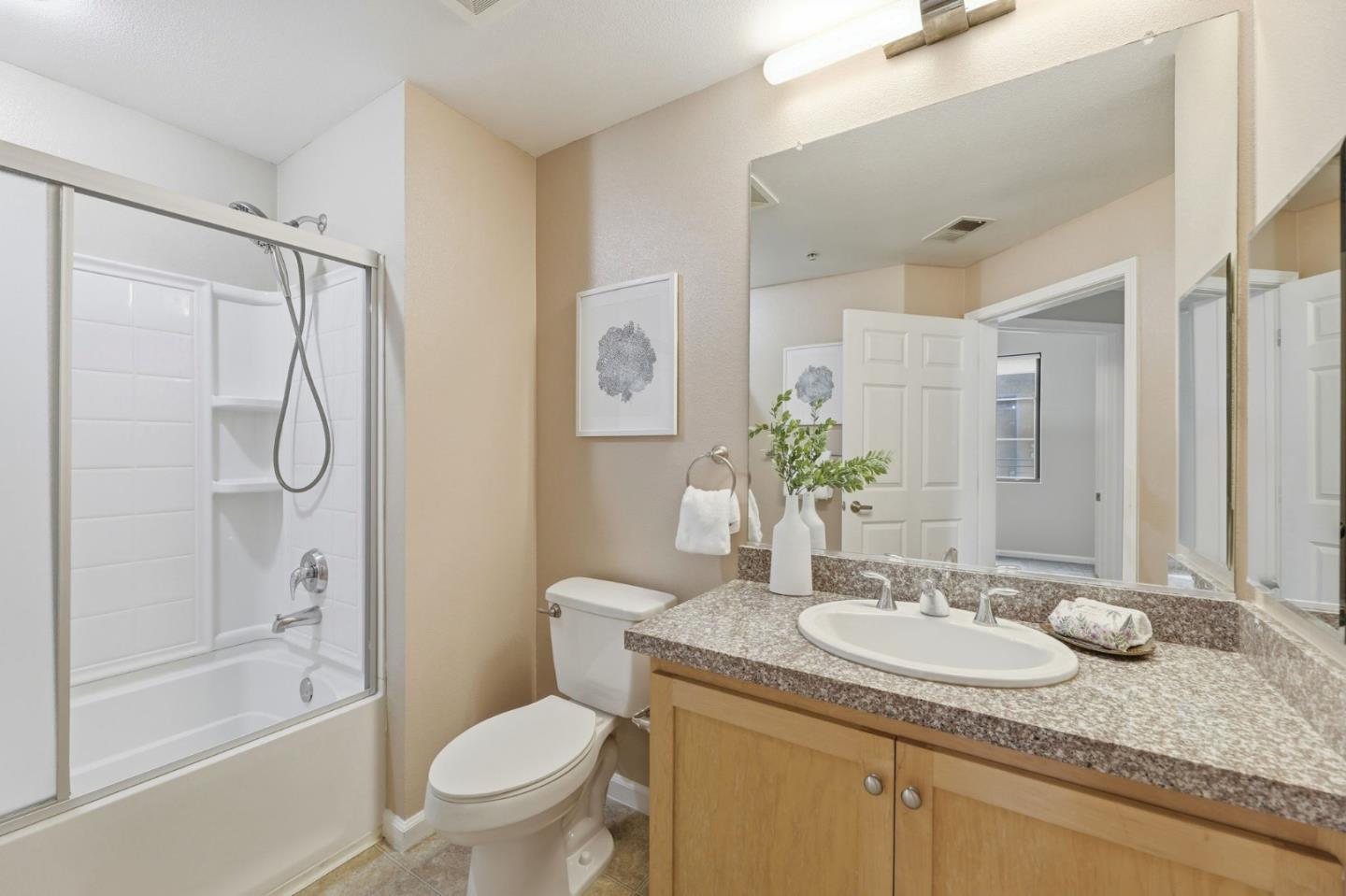 Detail Gallery Image 17 of 28 For 800 N 8th St #220,  San Jose,  CA 95112 - 2 Beds | 2 Baths