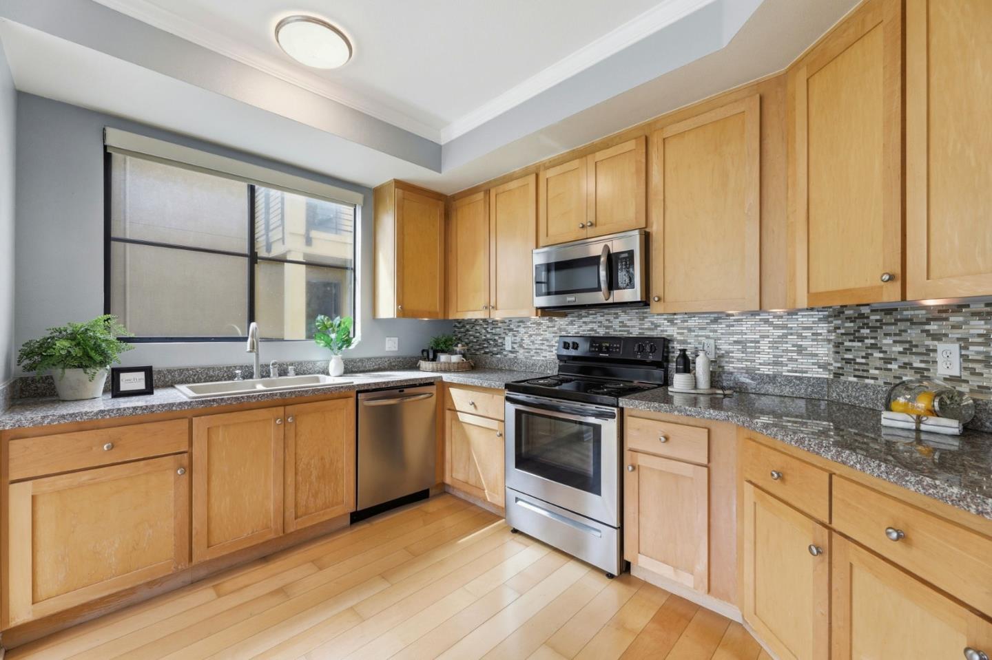 Detail Gallery Image 6 of 28 For 800 N 8th St #220,  San Jose,  CA 95112 - 2 Beds | 2 Baths