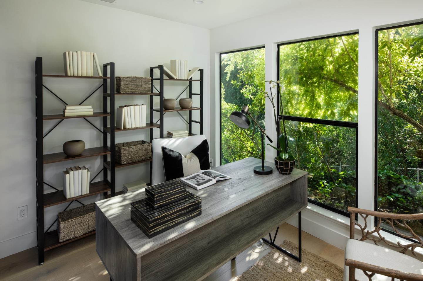 Detail Gallery Image 21 of 49 For 10669 Magdalena Rd, Los Altos Hills,  CA 94024 - 5 Beds | 3/1 Baths