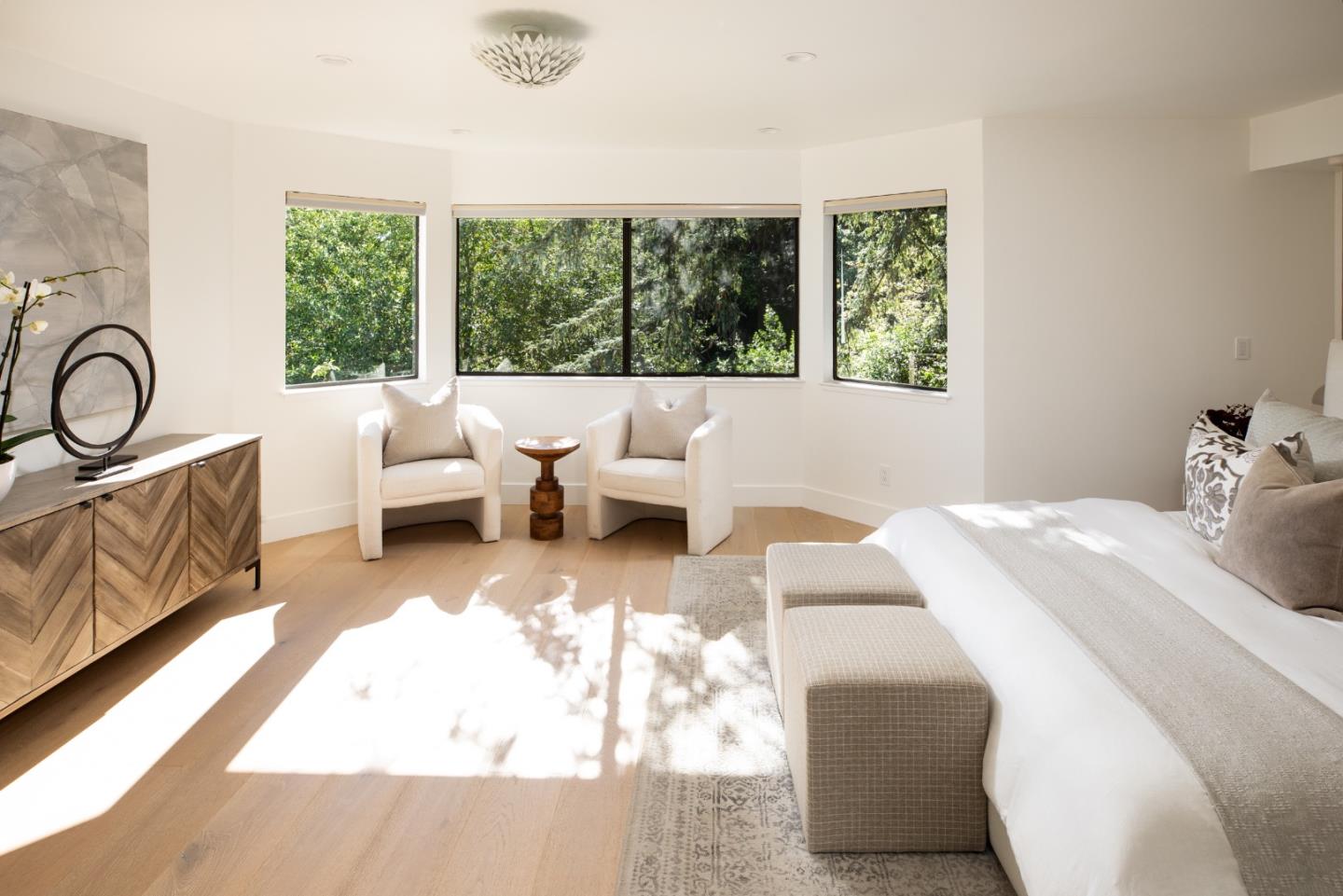 Detail Gallery Image 25 of 49 For 10669 Magdalena Rd, Los Altos Hills,  CA 94024 - 5 Beds | 3/1 Baths