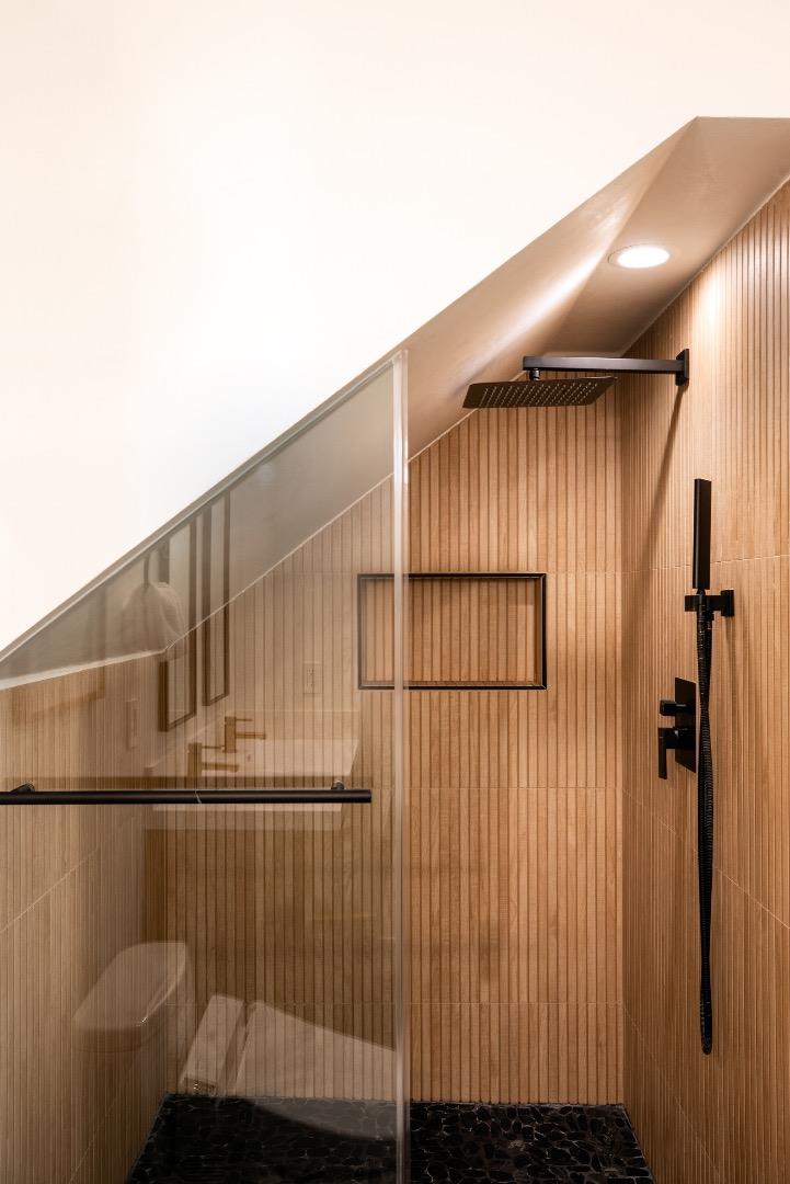 Detail Gallery Image 35 of 49 For 10669 Magdalena Rd, Los Altos Hills,  CA 94024 - 5 Beds | 3/1 Baths