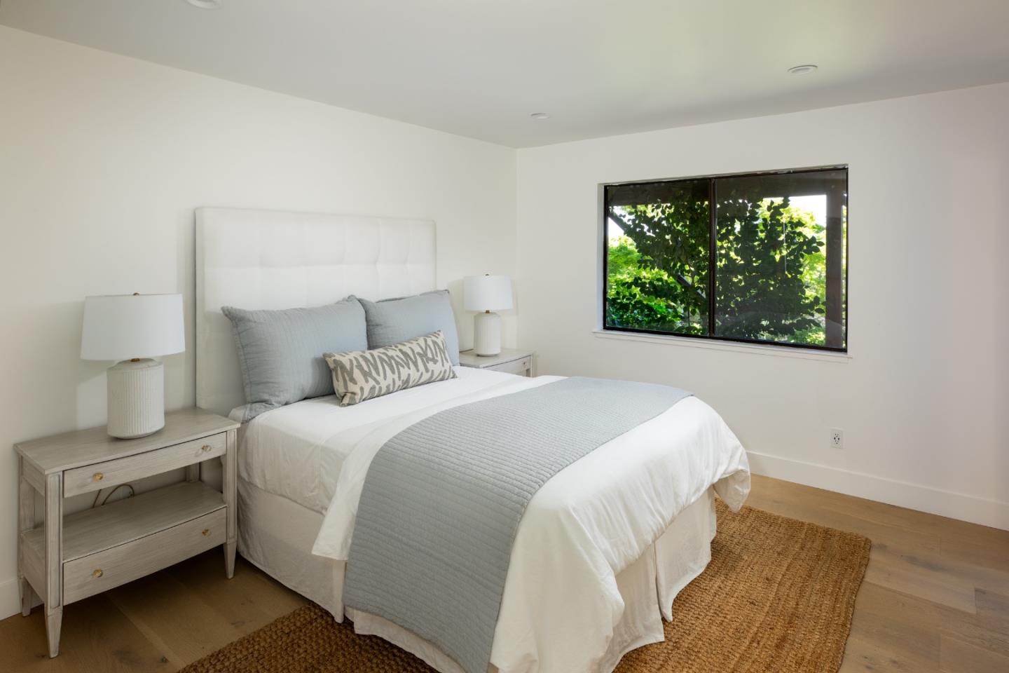 Detail Gallery Image 39 of 49 For 10669 Magdalena Rd, Los Altos Hills,  CA 94024 - 5 Beds | 3/1 Baths