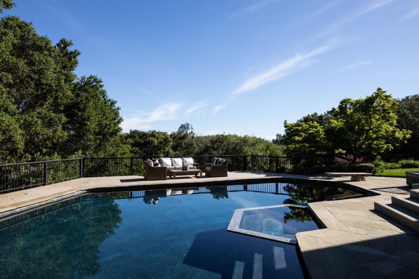 Detail Gallery Image 41 of 49 For 10669 Magdalena Rd, Los Altos Hills,  CA 94024 - 5 Beds | 3/1 Baths