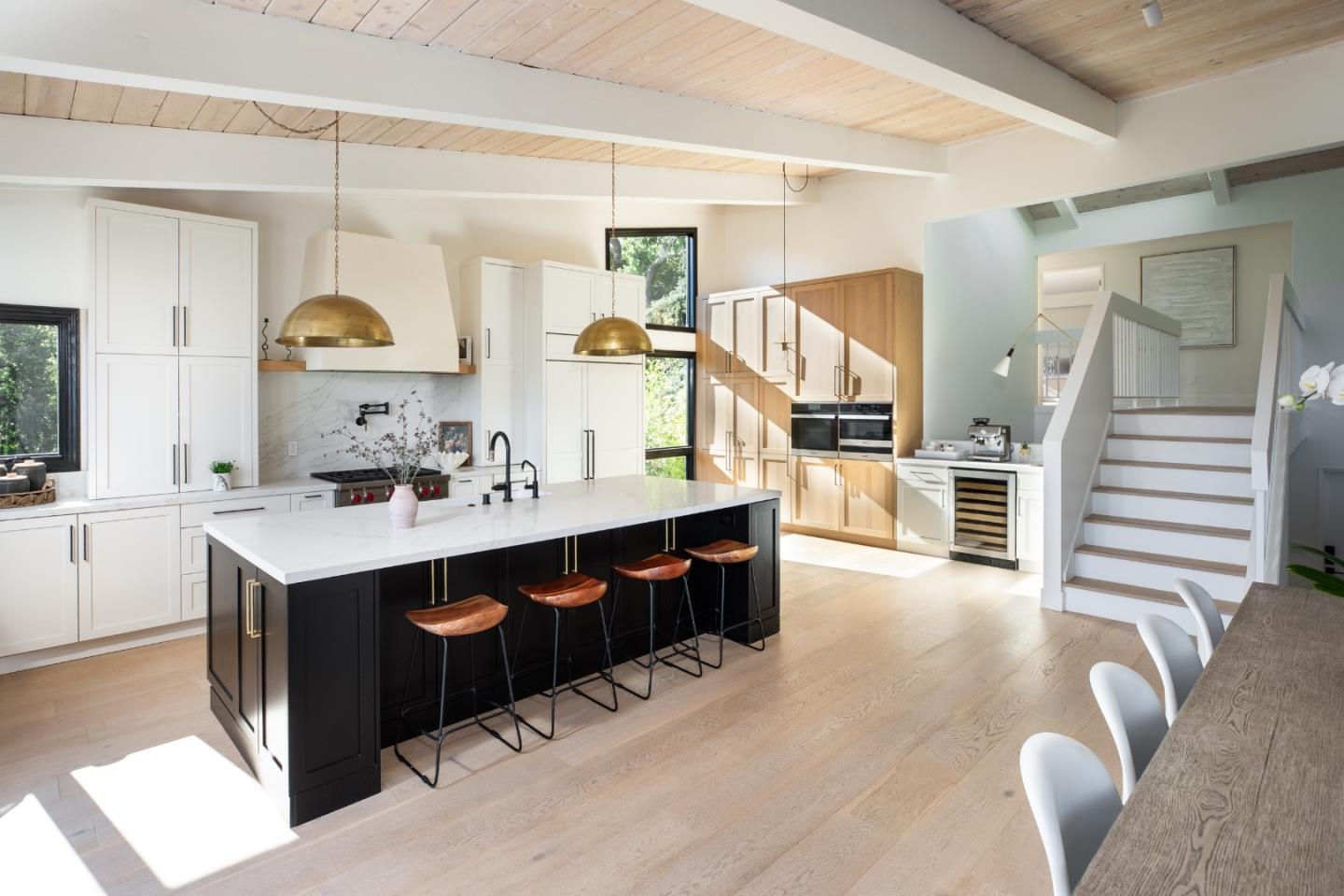 Detail Gallery Image 9 of 49 For 10669 Magdalena Rd, Los Altos Hills,  CA 94024 - 5 Beds | 3/1 Baths