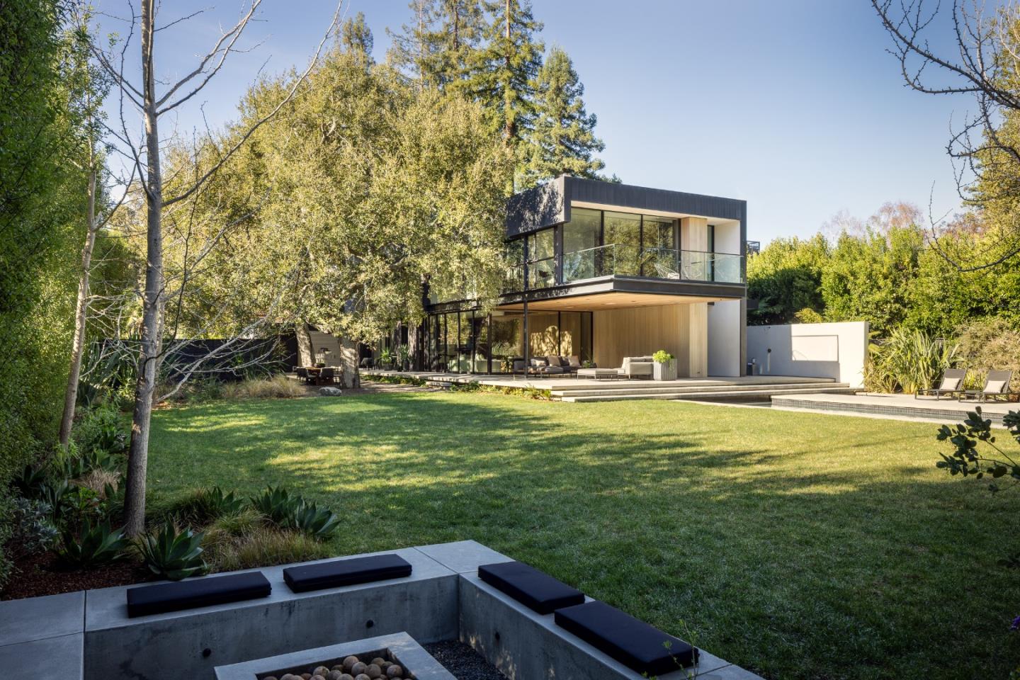 Detail Gallery Image 21 of 27 For 465 Hale St, Palo Alto,  CA 94301 - 4 Beds | 4/1 Baths