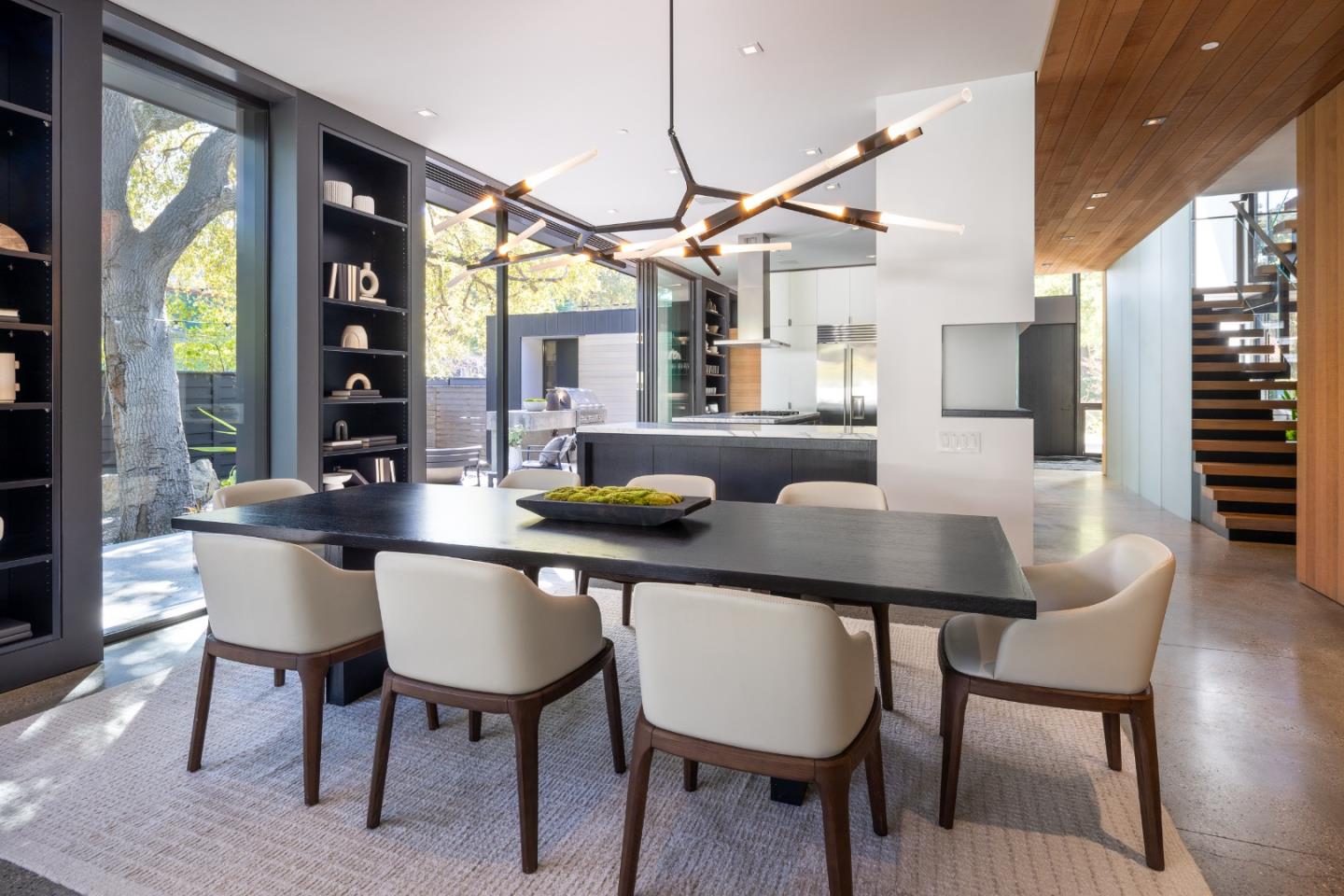 Detail Gallery Image 5 of 27 For 465 Hale St, Palo Alto,  CA 94301 - 4 Beds | 4/1 Baths