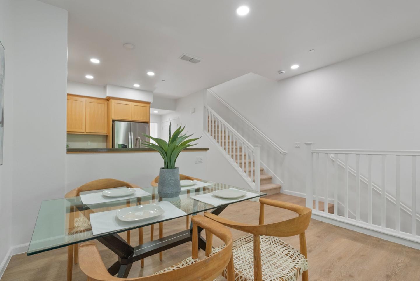 Detail Gallery Image 10 of 64 For 691 N Capitol Ave #4,  San Jose,  CA 95133 - 3 Beds | 3 Baths