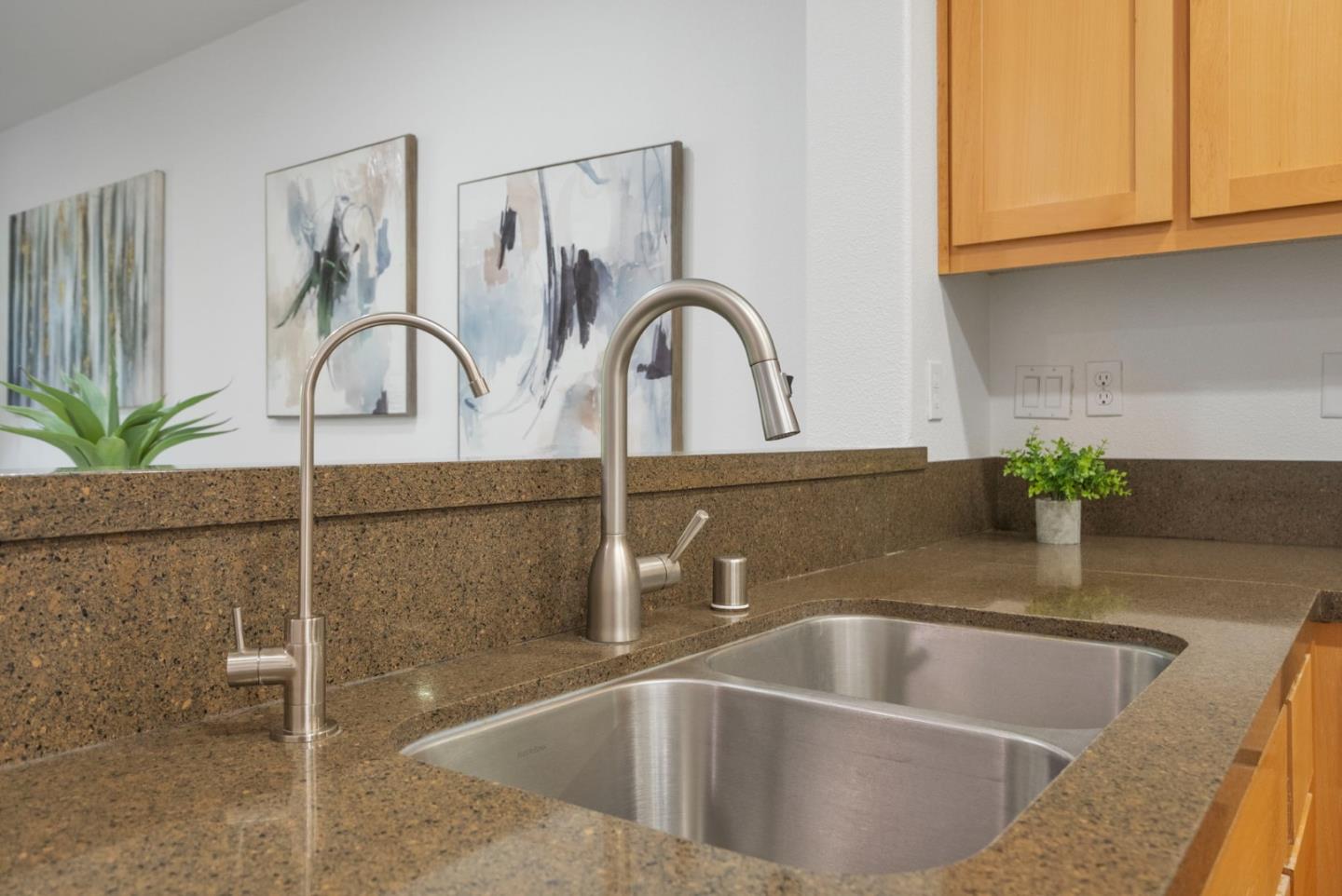 Detail Gallery Image 17 of 64 For 691 N Capitol Ave #4,  San Jose,  CA 95133 - 3 Beds | 3 Baths