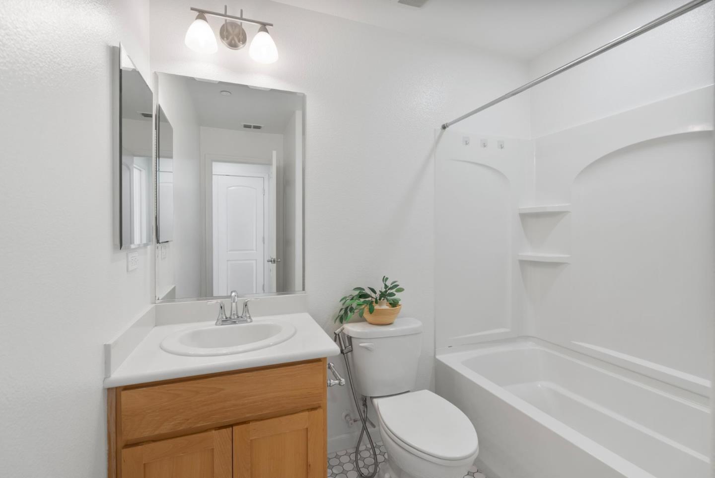 Detail Gallery Image 23 of 64 For 691 N Capitol Ave #4,  San Jose,  CA 95133 - 3 Beds | 3 Baths