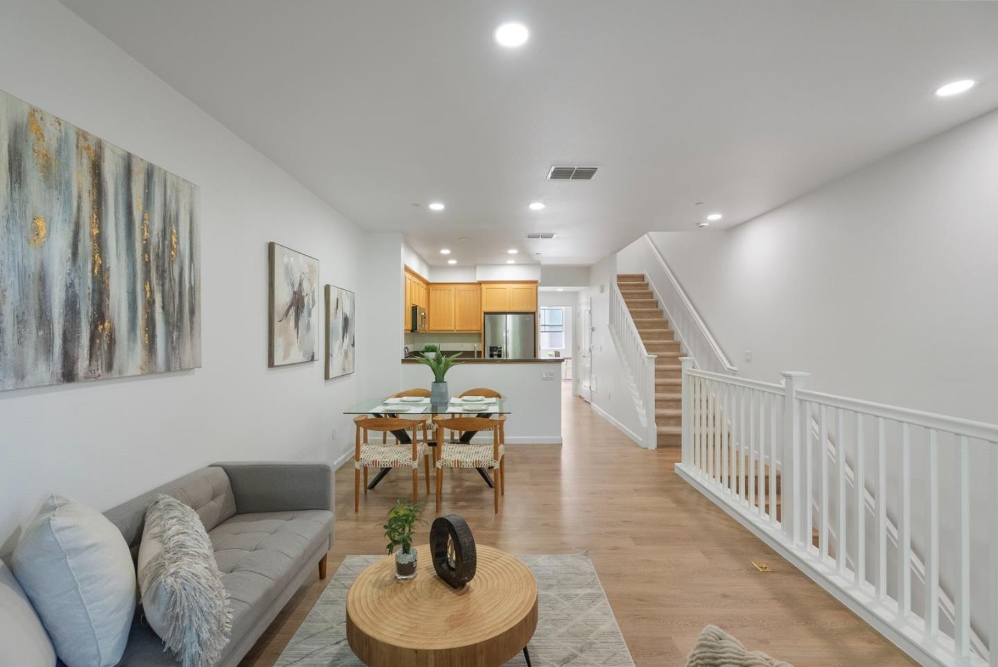 Detail Gallery Image 4 of 64 For 691 N Capitol Ave #4,  San Jose,  CA 95133 - 3 Beds | 3 Baths