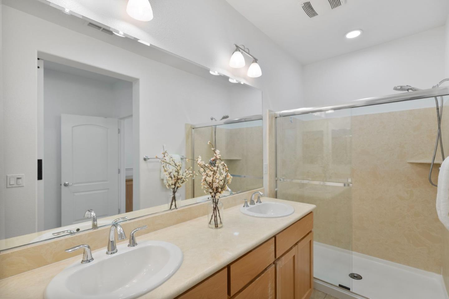 Detail Gallery Image 40 of 64 For 691 N Capitol Ave #4,  San Jose,  CA 95133 - 3 Beds | 3 Baths