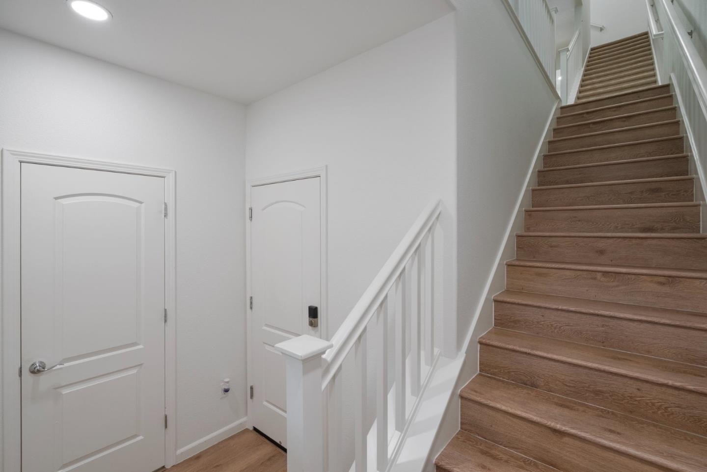 Detail Gallery Image 44 of 64 For 691 N Capitol Ave #4,  San Jose,  CA 95133 - 3 Beds | 3 Baths