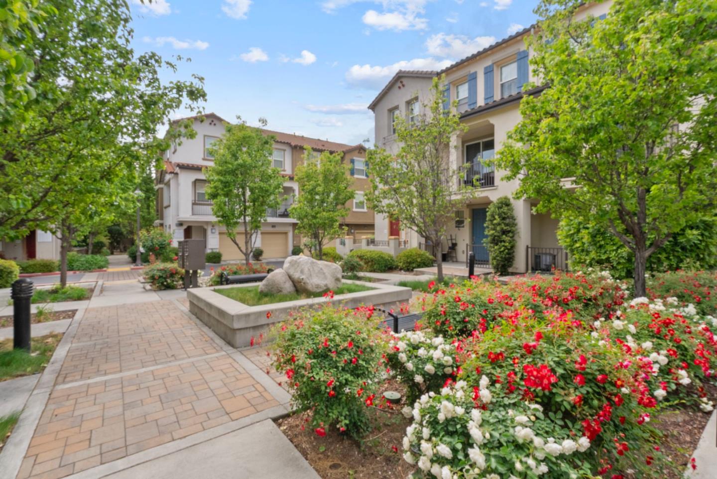 Detail Gallery Image 48 of 64 For 691 N Capitol Ave #4,  San Jose,  CA 95133 - 3 Beds | 3 Baths