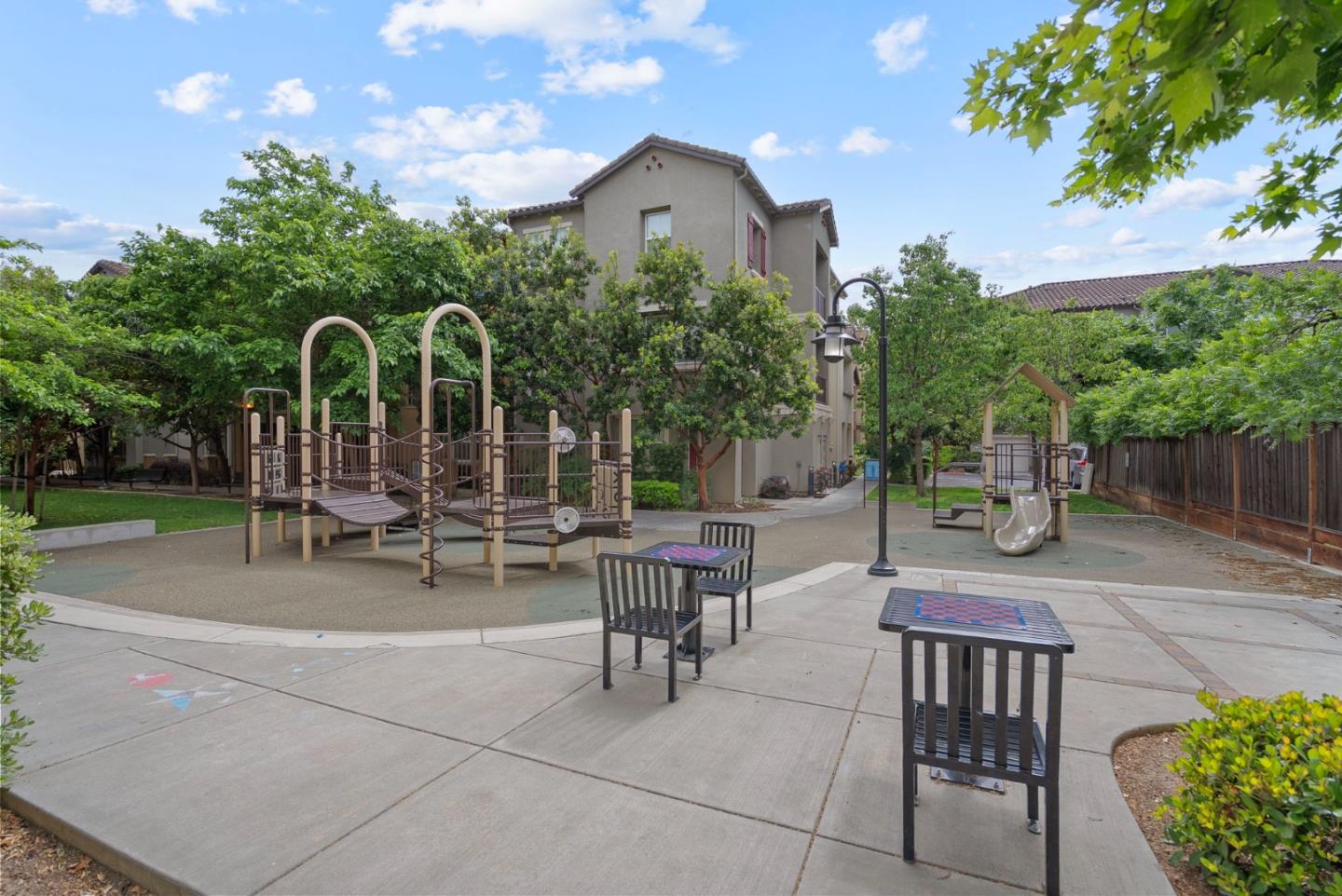 Detail Gallery Image 50 of 64 For 691 N Capitol Ave #4,  San Jose,  CA 95133 - 3 Beds | 3 Baths