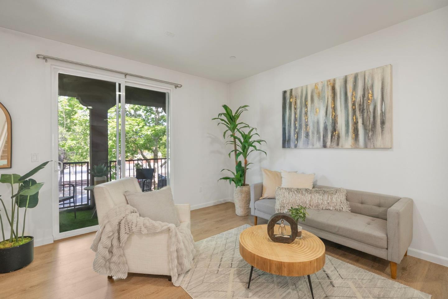 Detail Gallery Image 6 of 64 For 691 N Capitol Ave #4,  San Jose,  CA 95133 - 3 Beds | 3 Baths