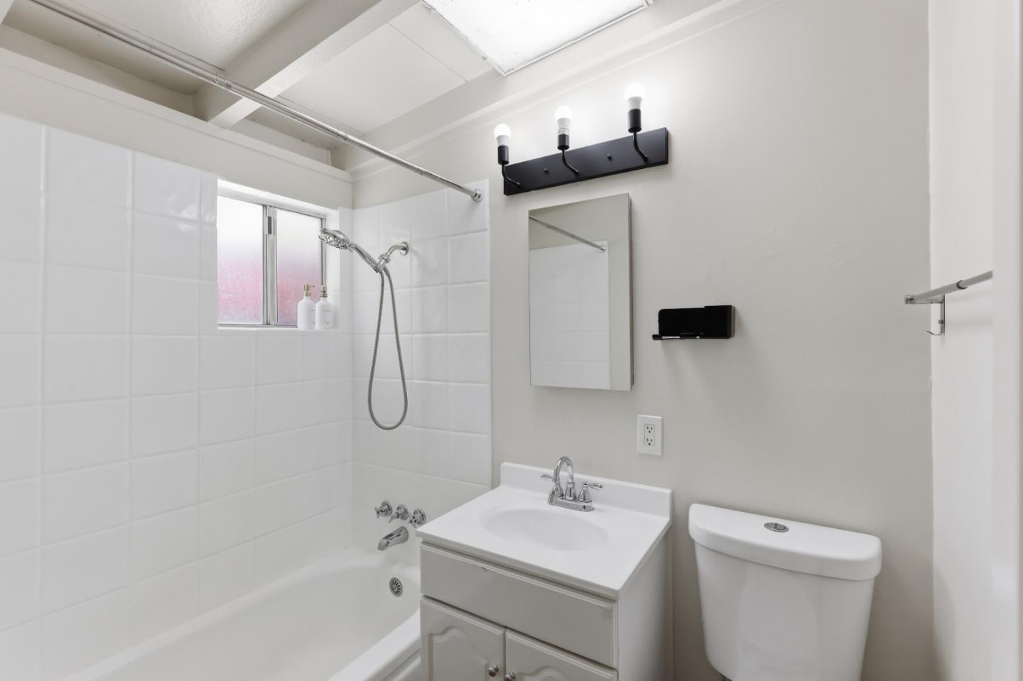 Detail Gallery Image 31 of 38 For 367 Fay Way, Mountain View,  CA 94043 - 3 Beds | 2 Baths