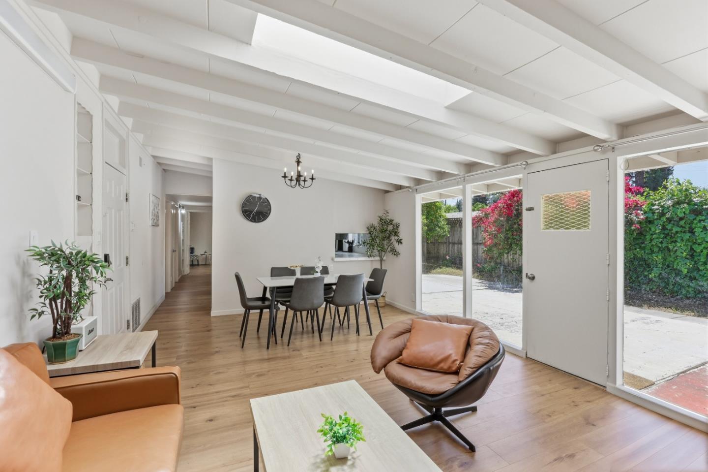 Detail Gallery Image 5 of 38 For 367 Fay Way, Mountain View,  CA 94043 - 3 Beds | 2 Baths