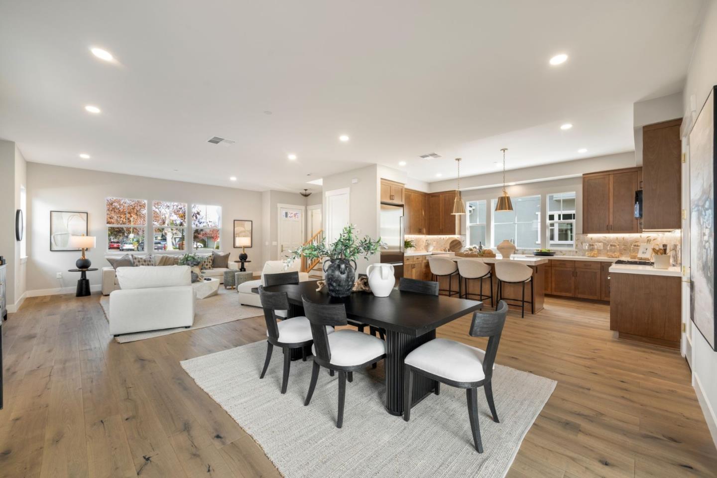 Detail Gallery Image 10 of 41 For 4910 Vivi Place, San Jose,  CA 95124 - 3 Beds | 2/1 Baths