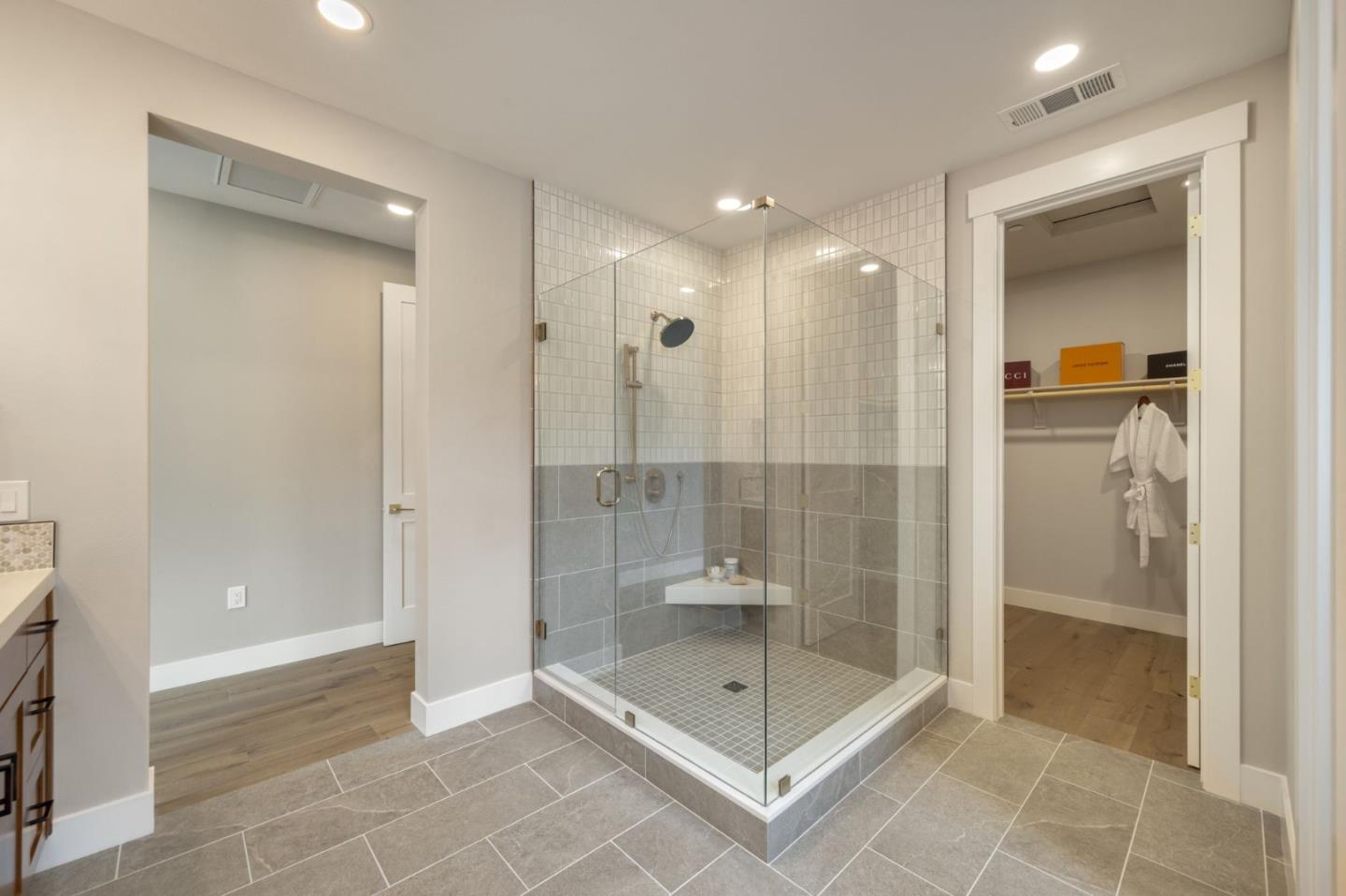 Detail Gallery Image 27 of 41 For 4910 Vivi Place, San Jose,  CA 95124 - 3 Beds | 2/1 Baths