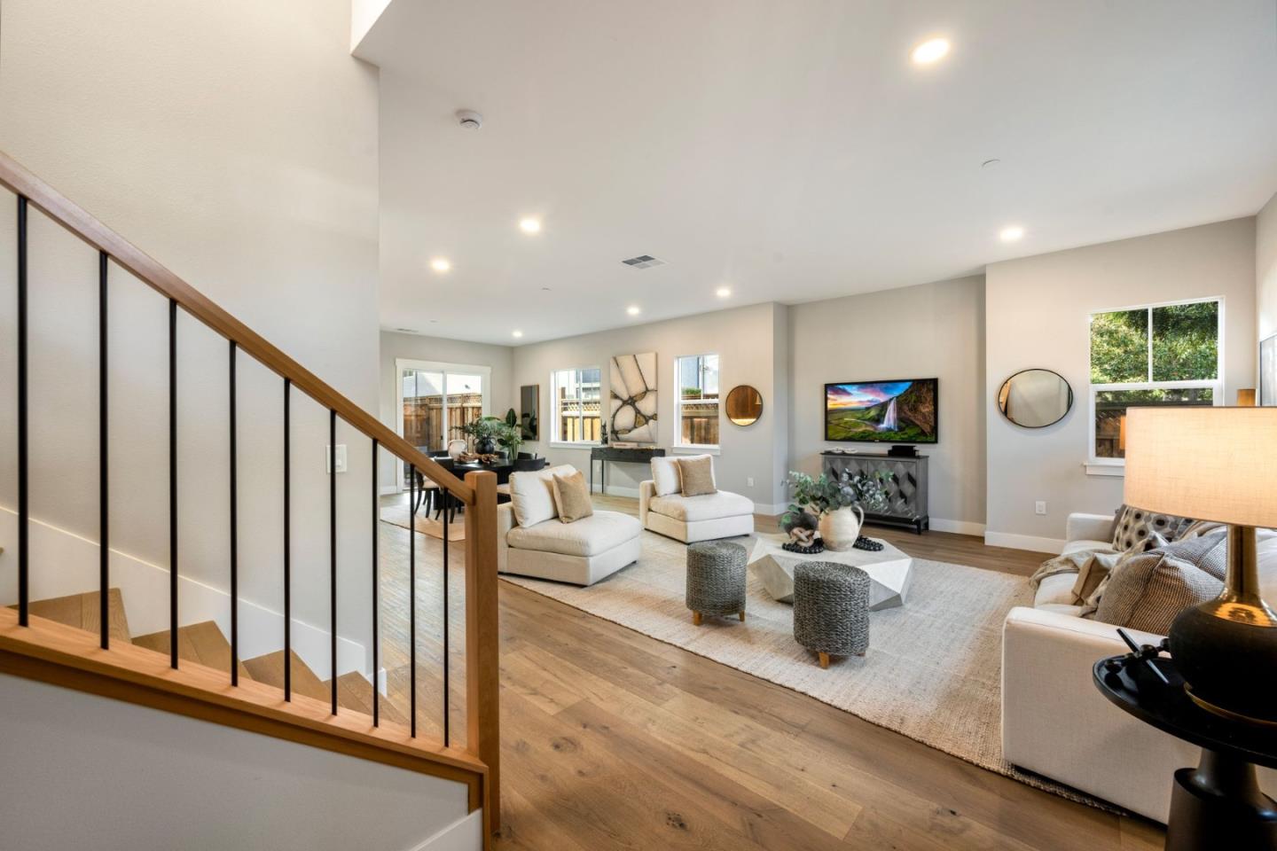 Detail Gallery Image 5 of 41 For 4910 Vivi Place, San Jose,  CA 95124 - 3 Beds | 2/1 Baths