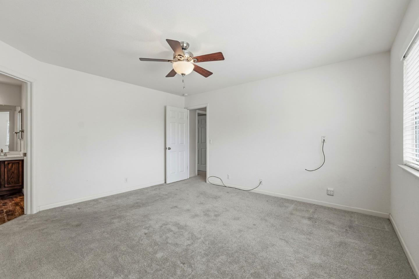 Detail Gallery Image 19 of 45 For 820 C St, Hollister,  CA 95023 - 3 Beds | 2/1 Baths