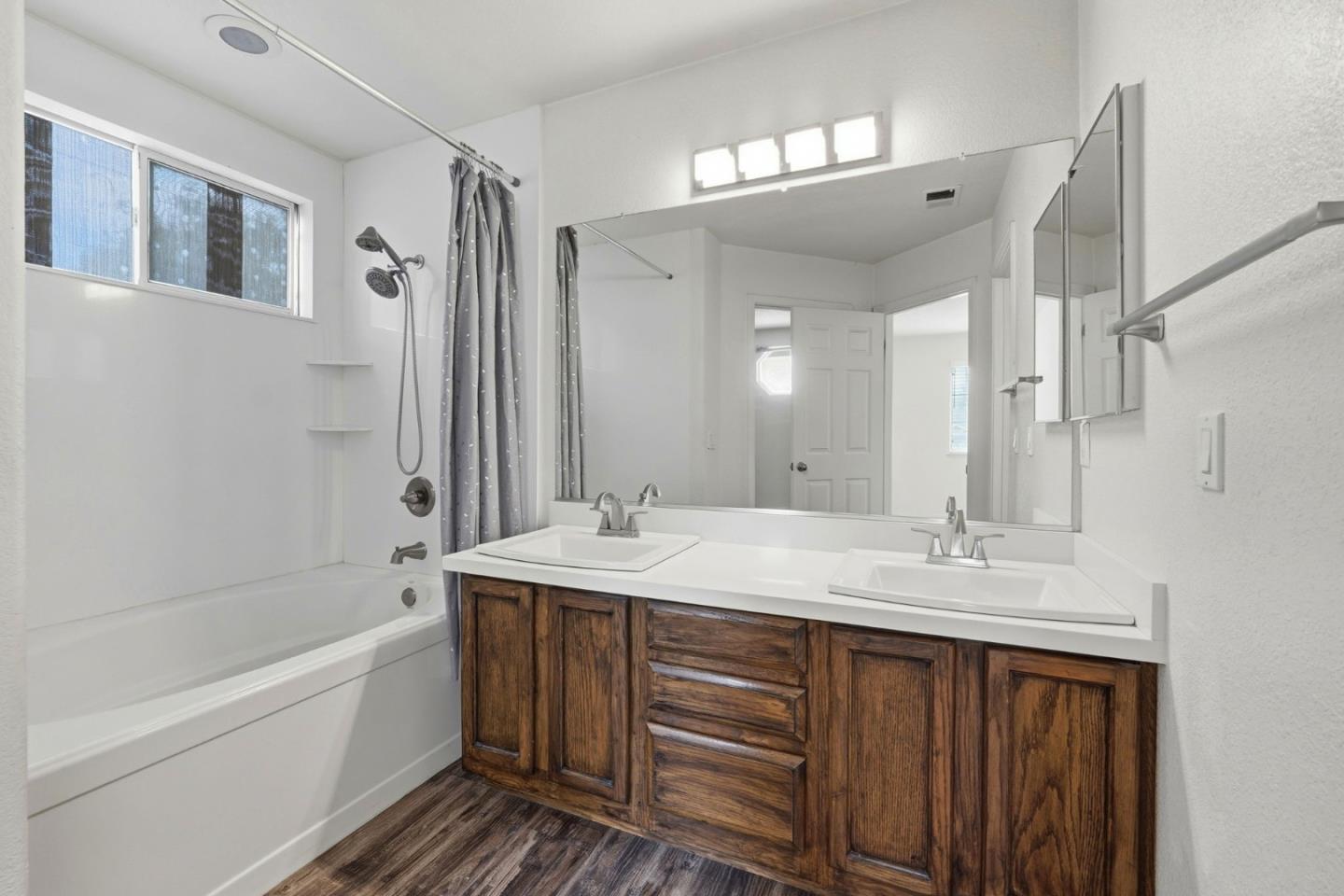 Detail Gallery Image 26 of 45 For 820 C St, Hollister,  CA 95023 - 3 Beds | 2/1 Baths