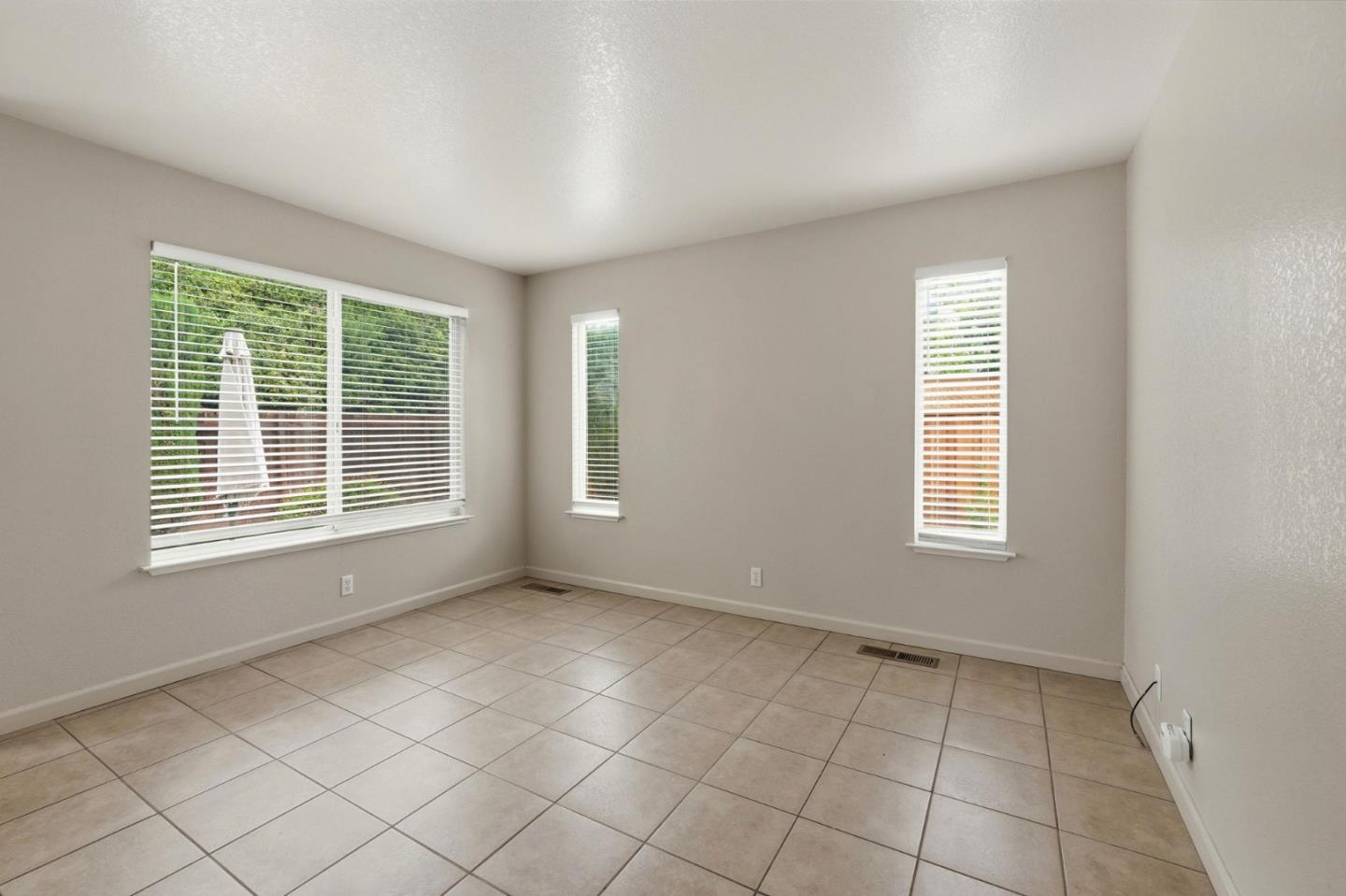 Detail Gallery Image 43 of 45 For 820 C St, Hollister,  CA 95023 - 3 Beds | 2/1 Baths