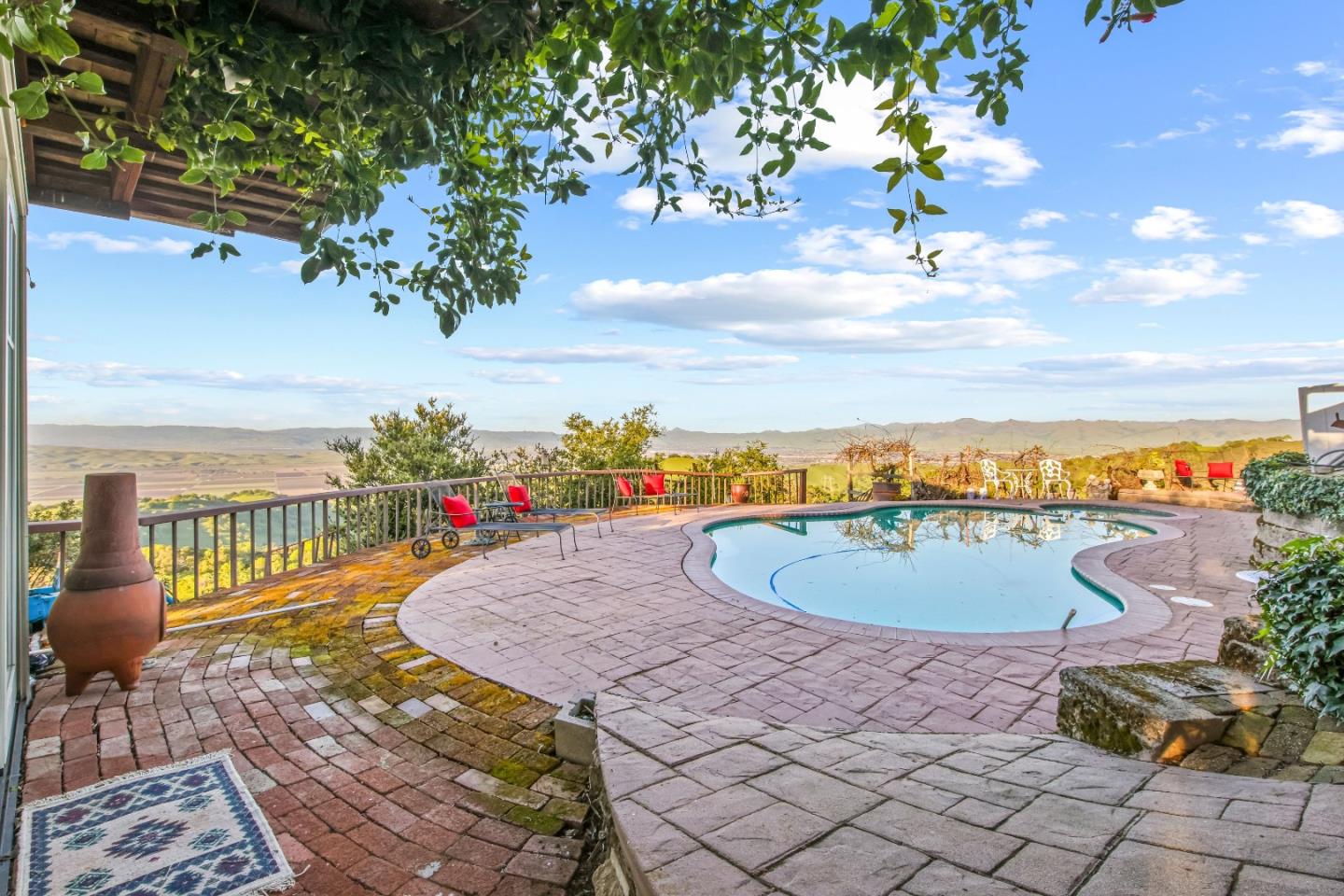 Detail Gallery Image 30 of 38 For 440 Hillside Rd, San Juan Bautista,  CA 95045 - 5 Beds | 3 Baths